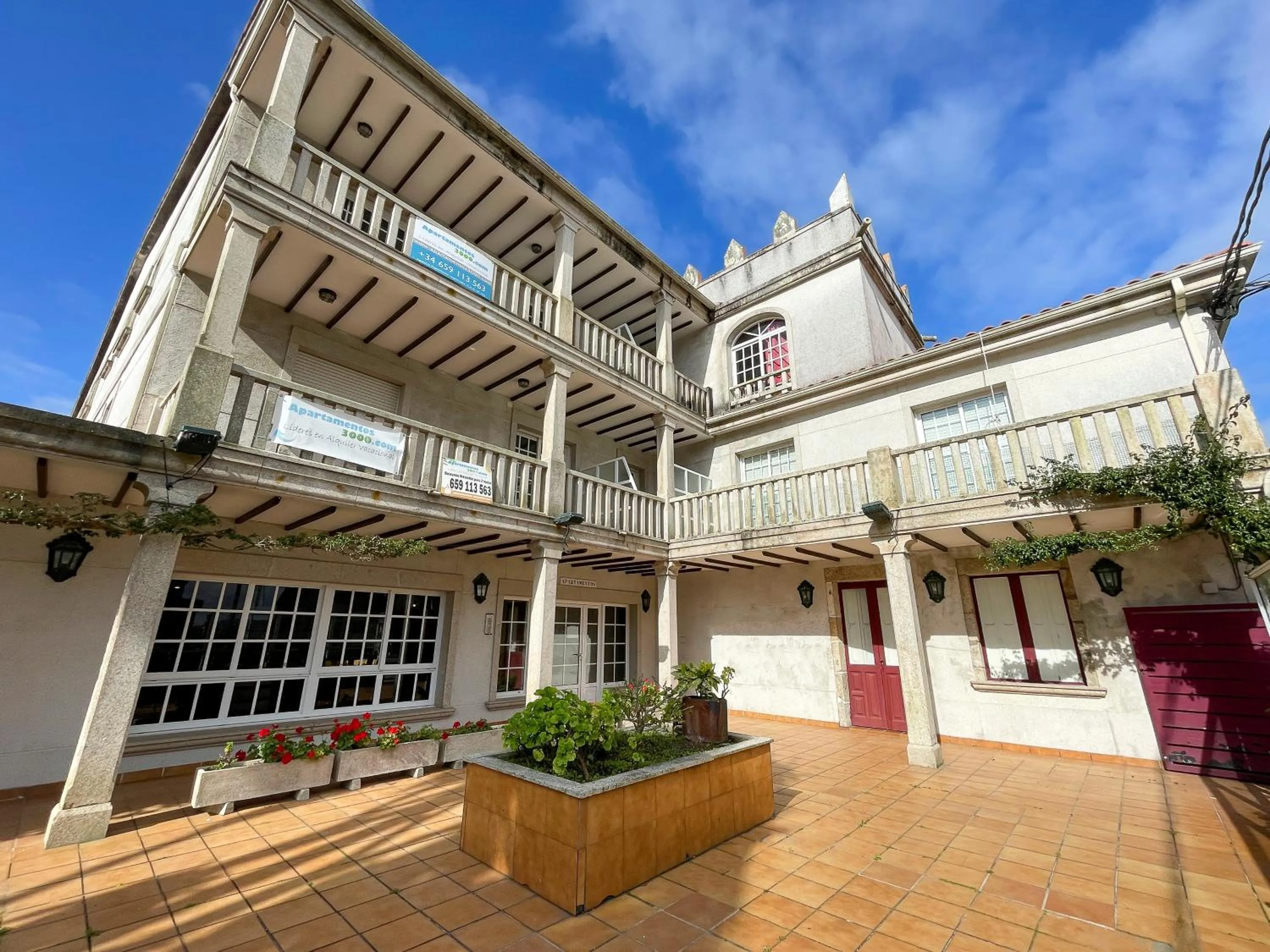 Property building in Apartamentos Revo Salinas 3000