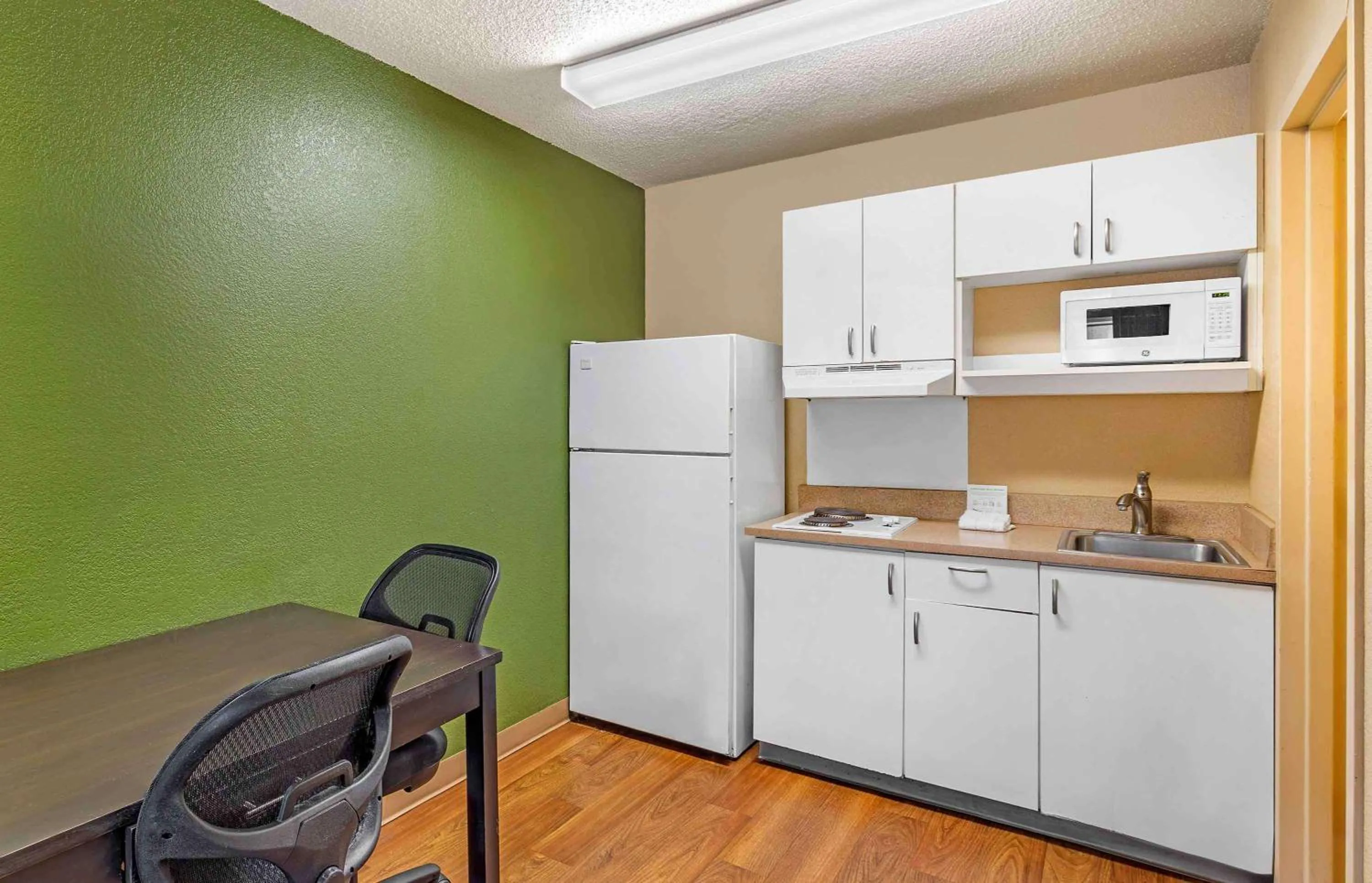 Bedroom in Extended Stay America Suites - Sacramento - Northgate