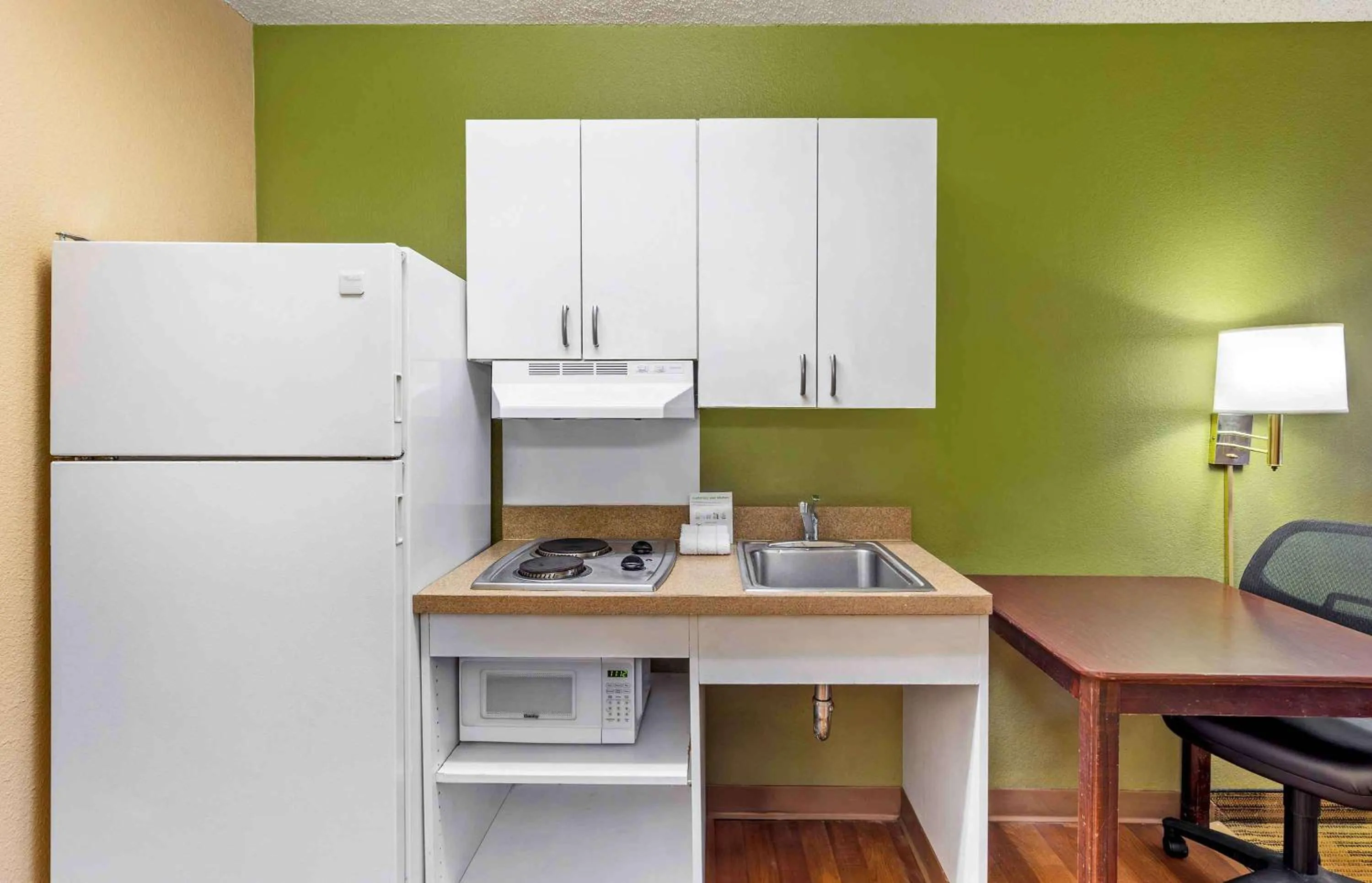 Bedroom in Extended Stay America Suites - Sacramento - Northgate