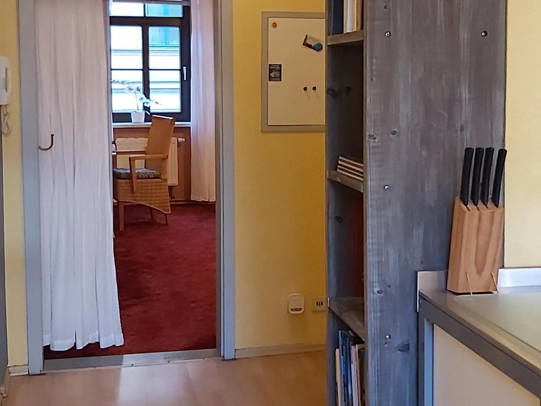 Photo of the whole room in City-Ferienwohnungen-Dresden - zentral gelegen im Haus Louisenstrasse 11 - Dresden-Neustadt