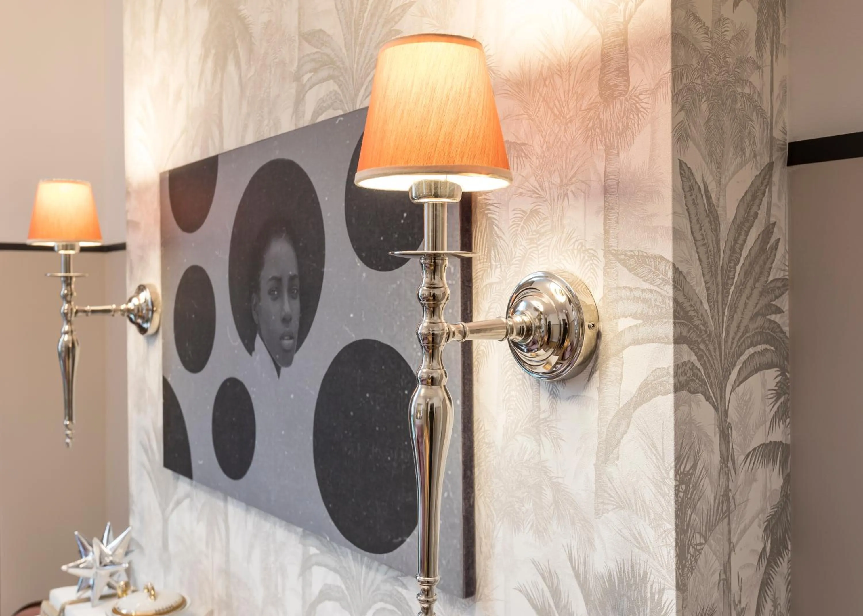 TV and multimedia in The Pinnacle Athens