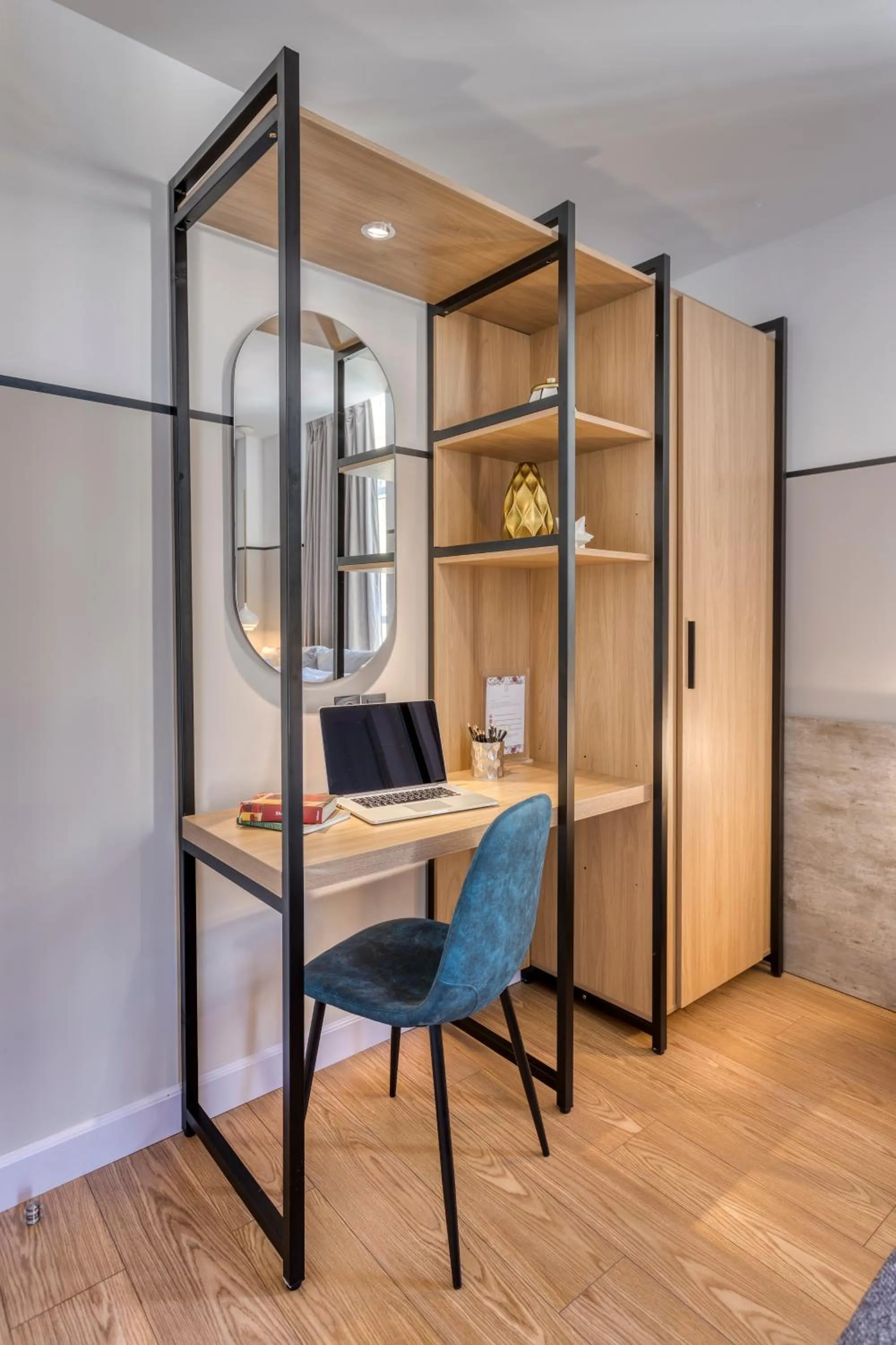 Decorative detail in The Pinnacle Athens