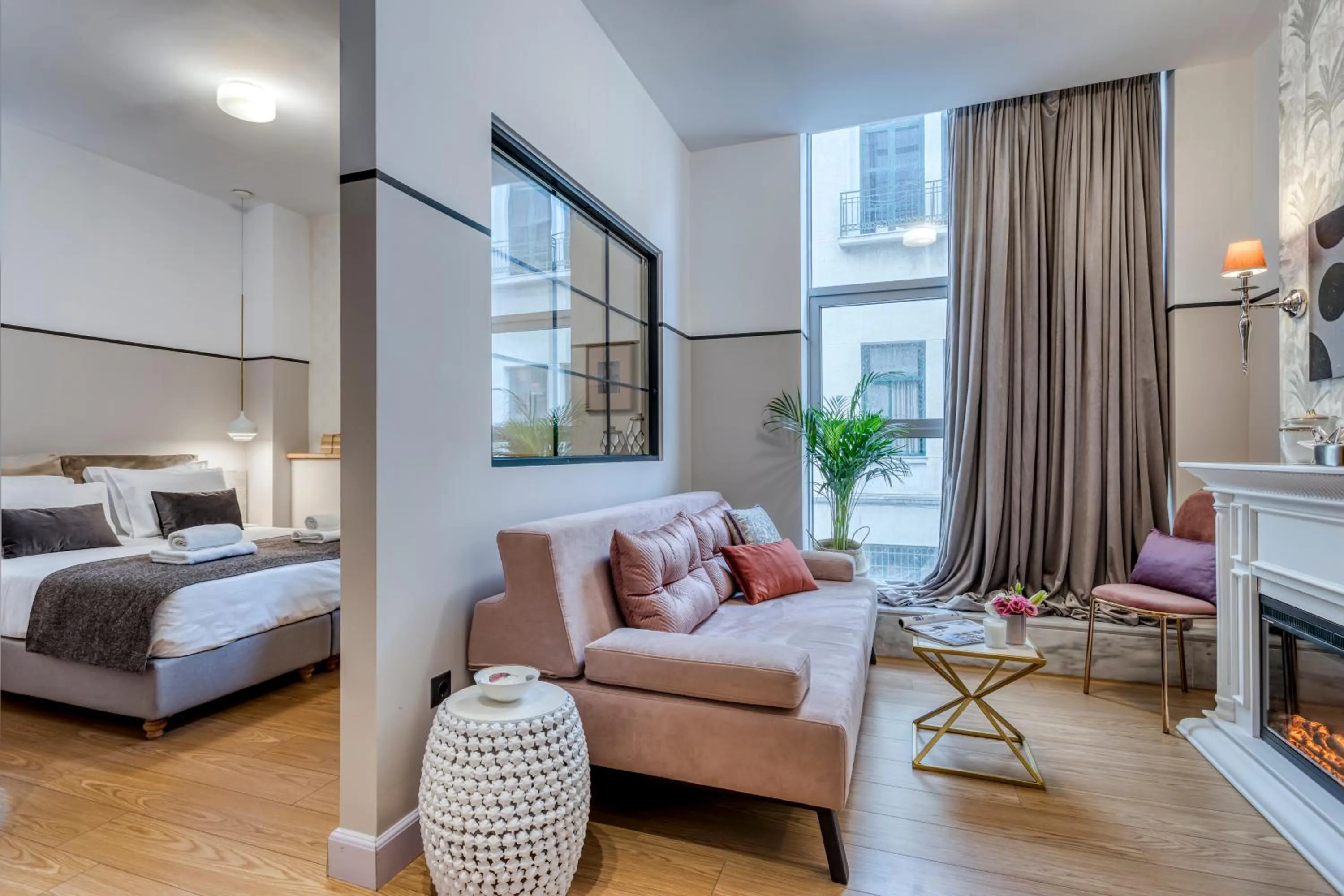 Living room, Bed in The Pinnacle Athens