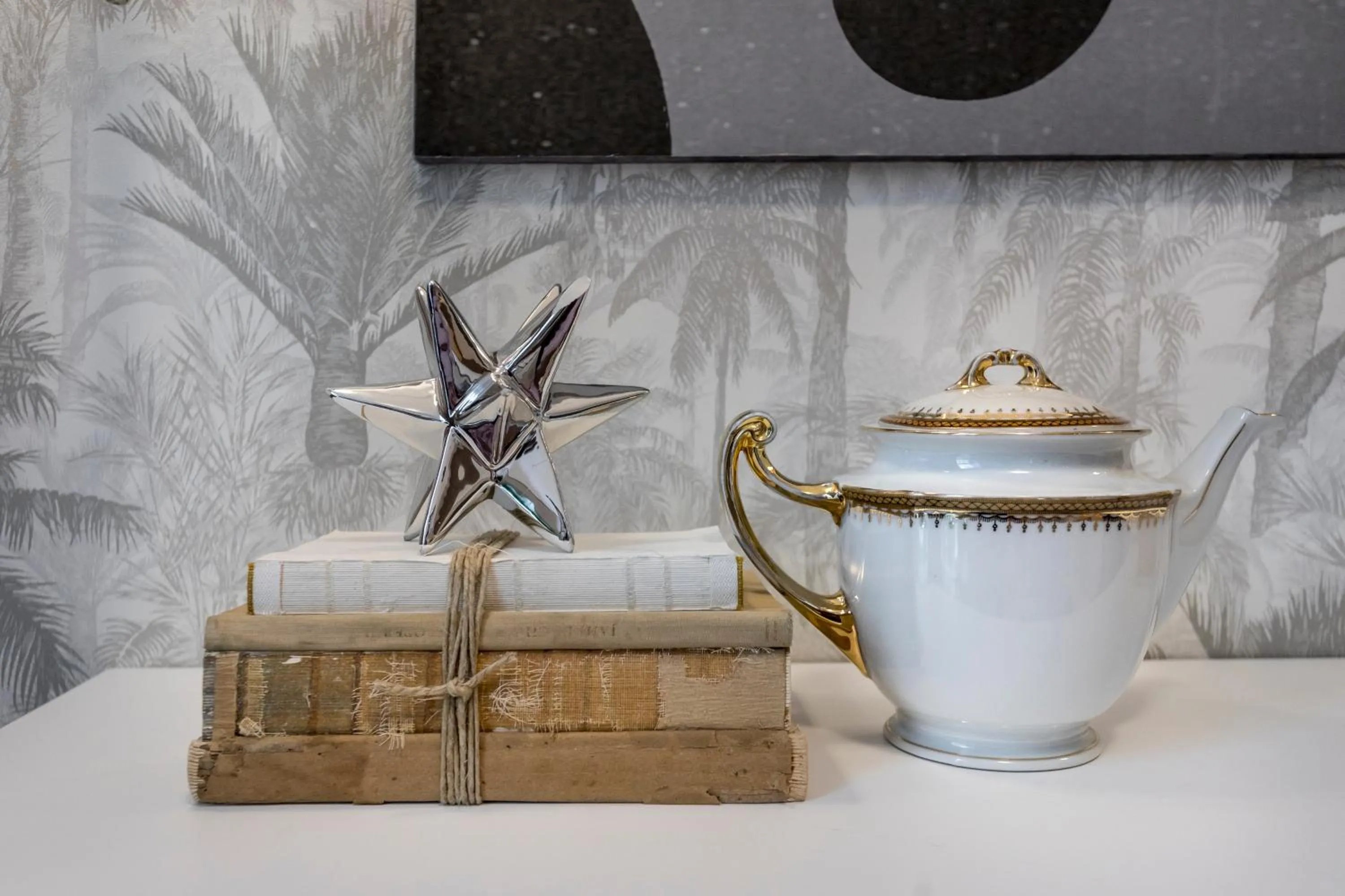 Decorative detail in The Pinnacle Athens