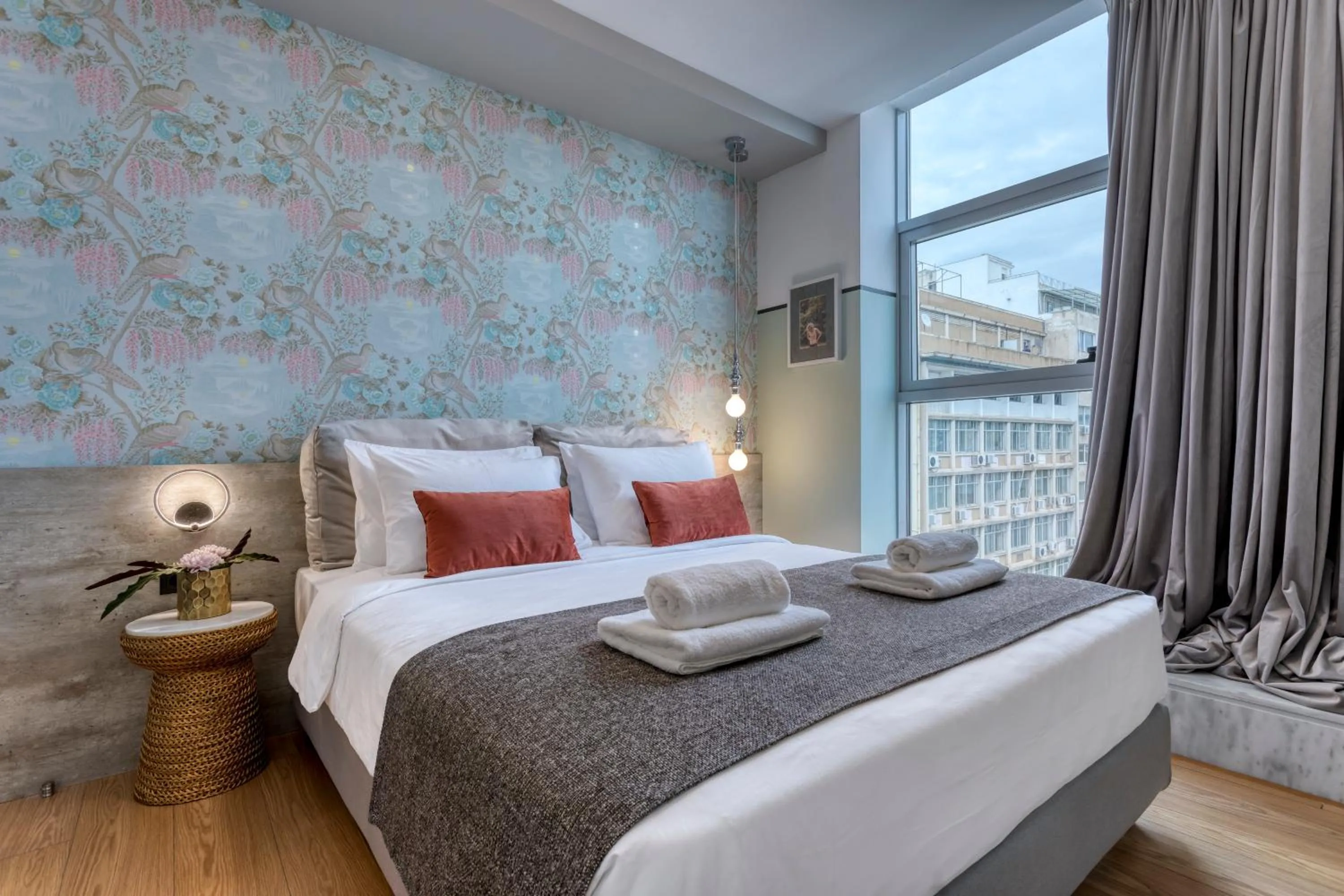 Nearby landmark, Bed in The Pinnacle Athens