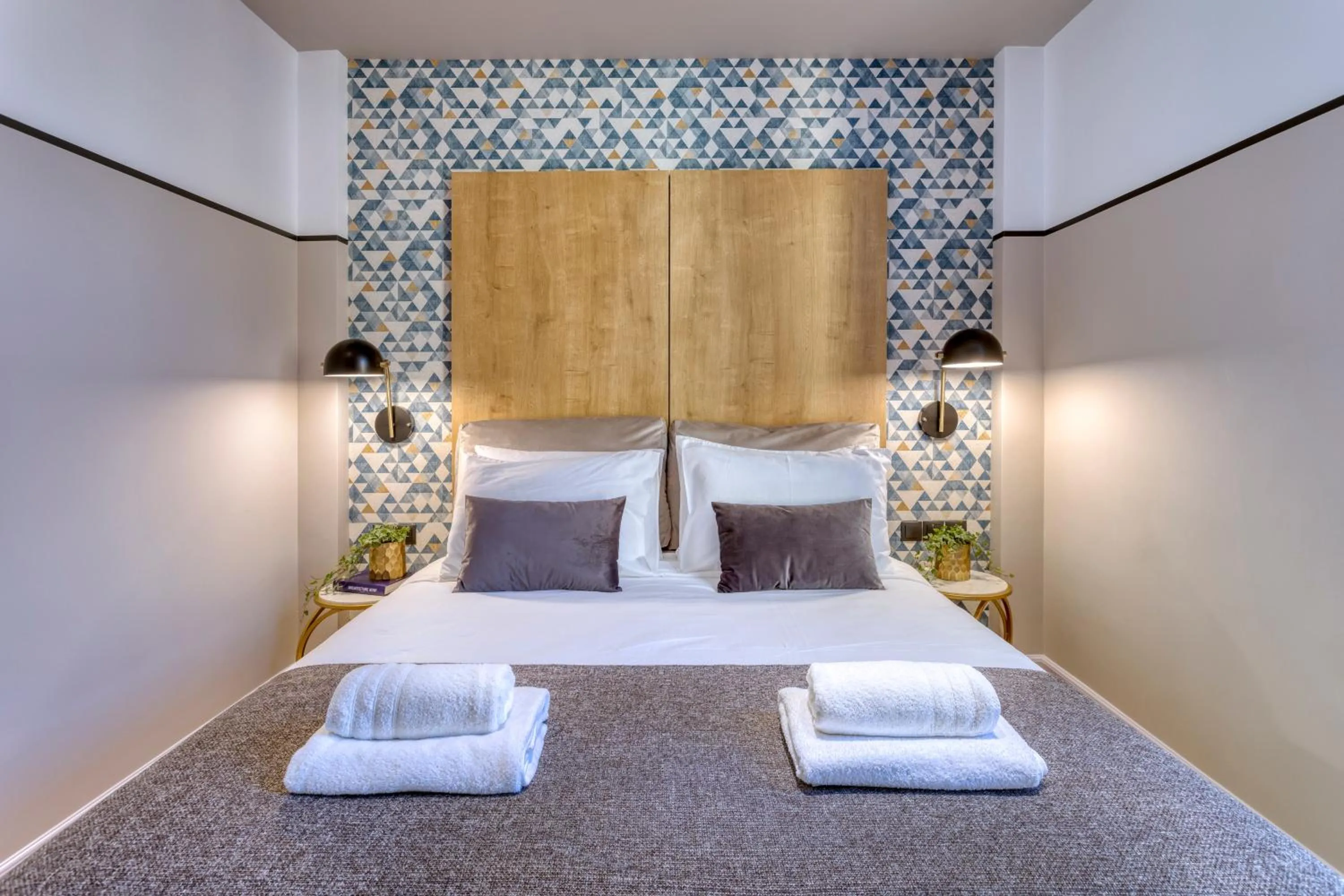 Bed in The Pinnacle Athens