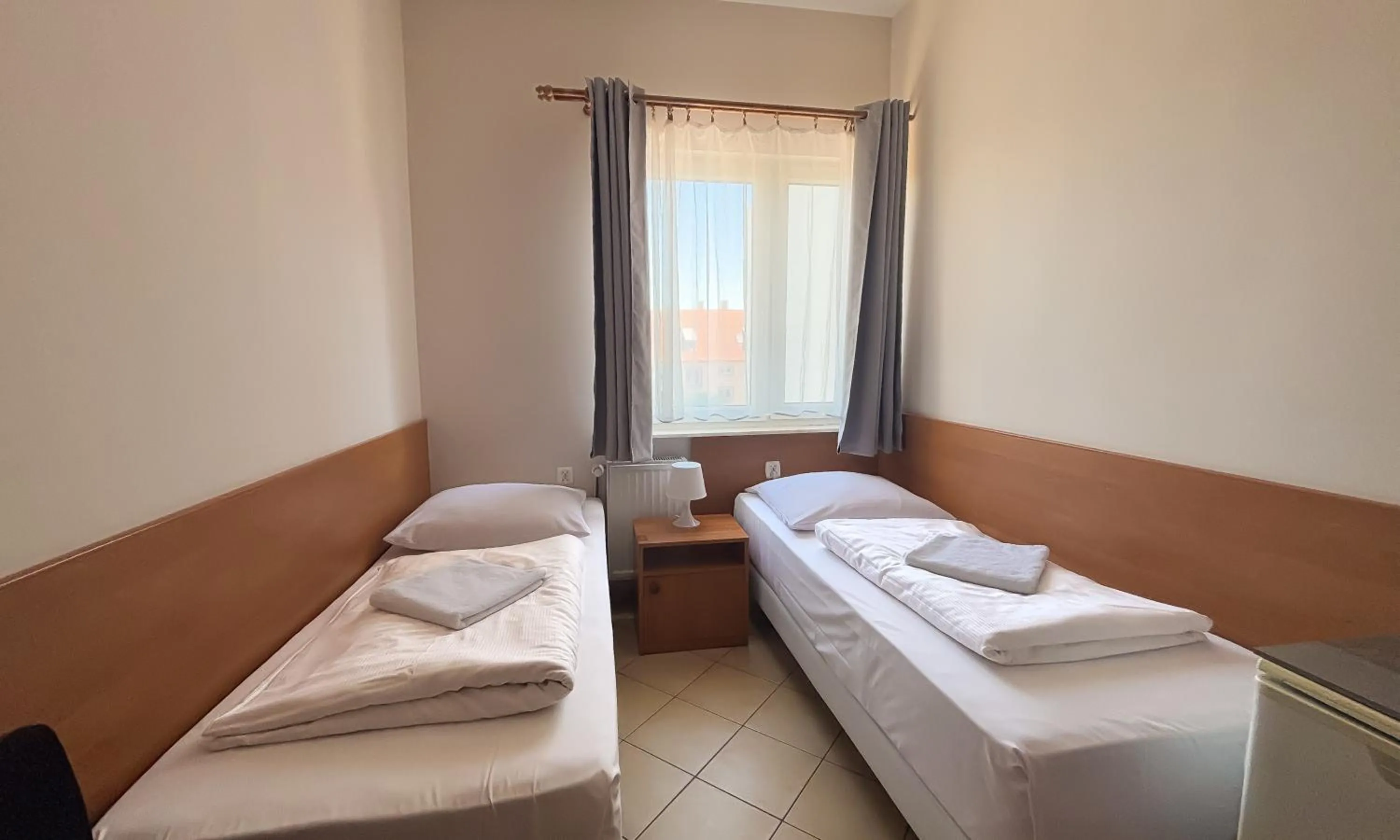 Twin Room with Shared Bathroom in City Hostel