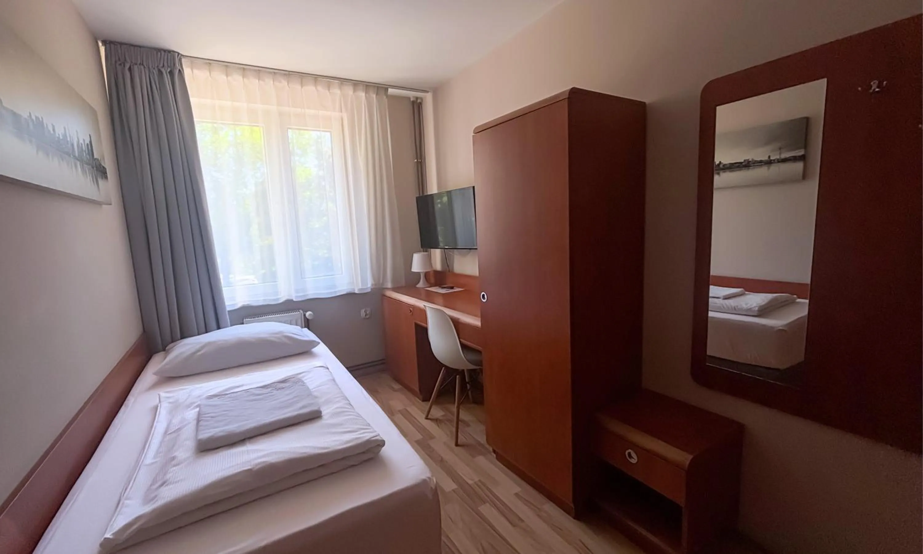 Single Room in City Hostel