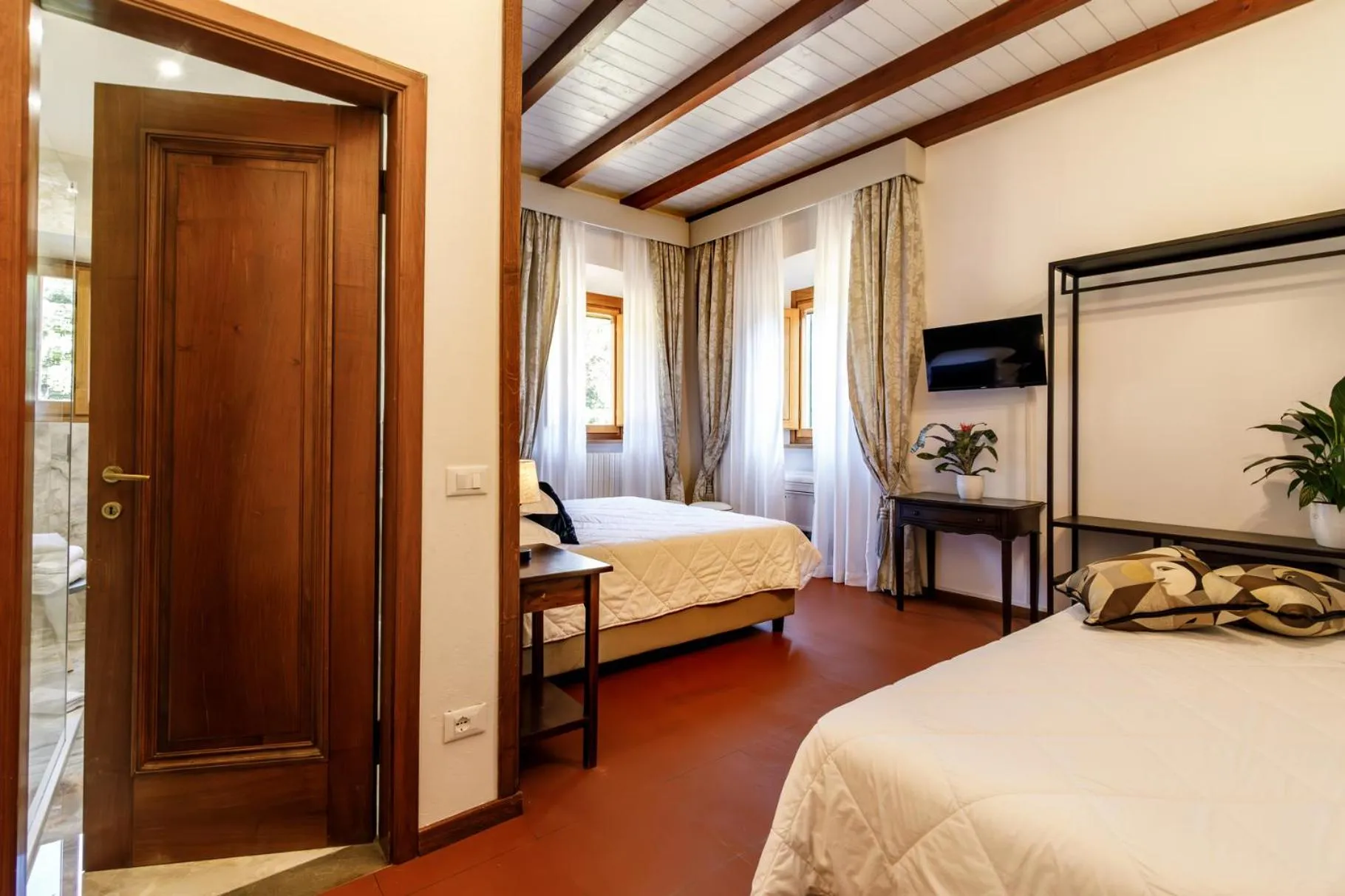 TV and multimedia, Bed in Agriturismo Villa Godenano - Pool&Restaurant