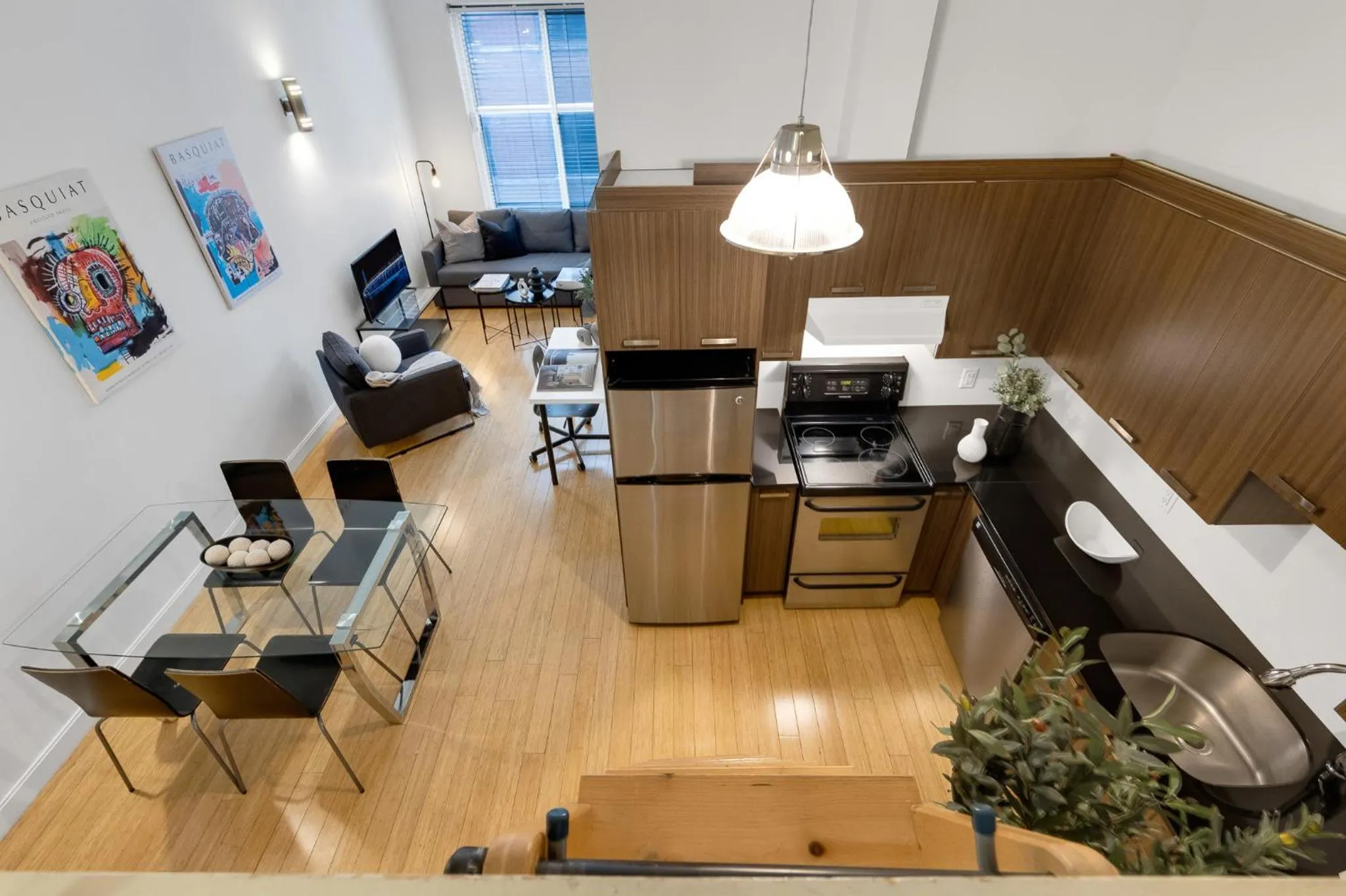 Coffee/tea facilities in LiV MTL Main