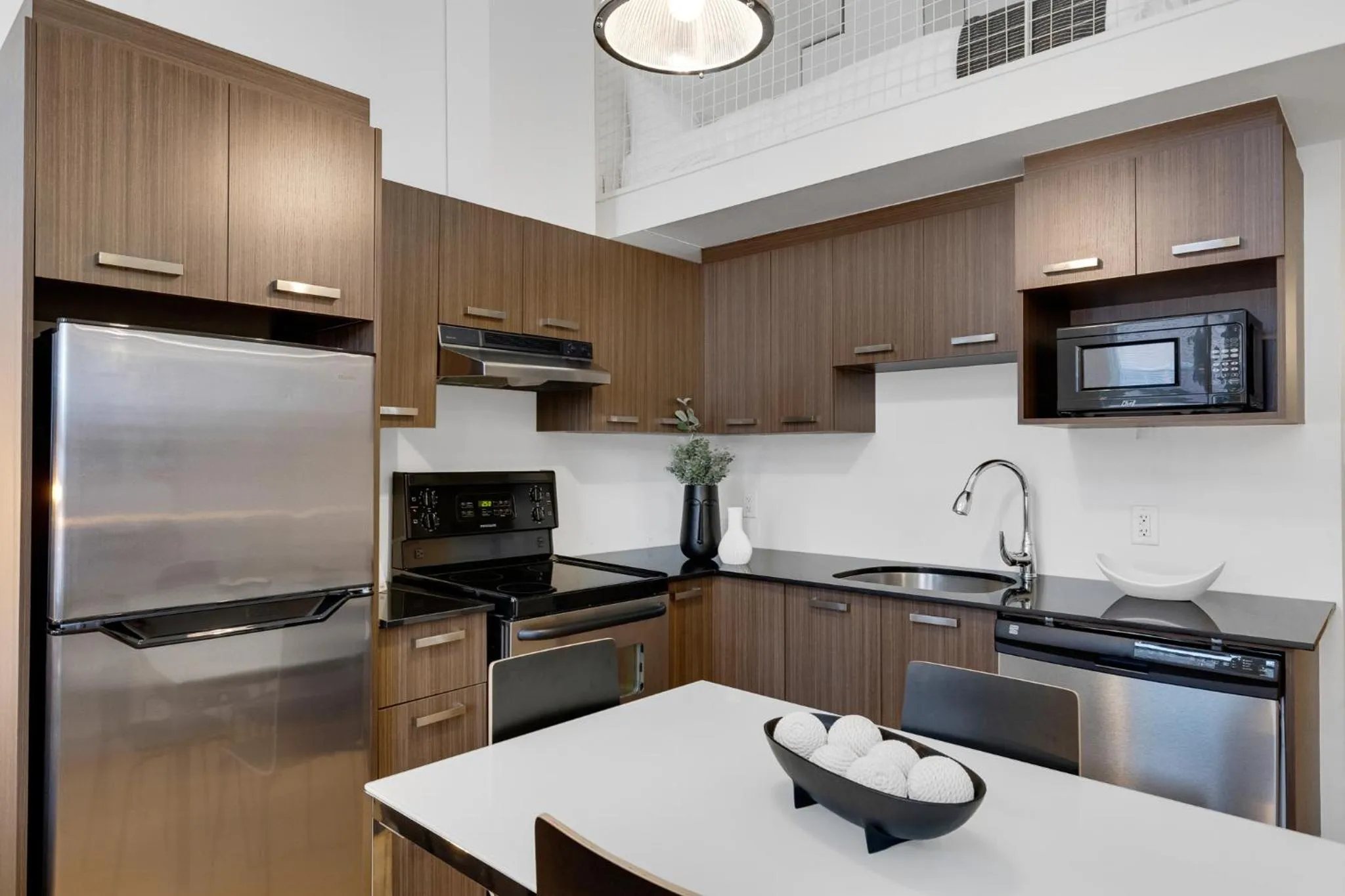 Coffee/tea facilities in LiV MTL Main