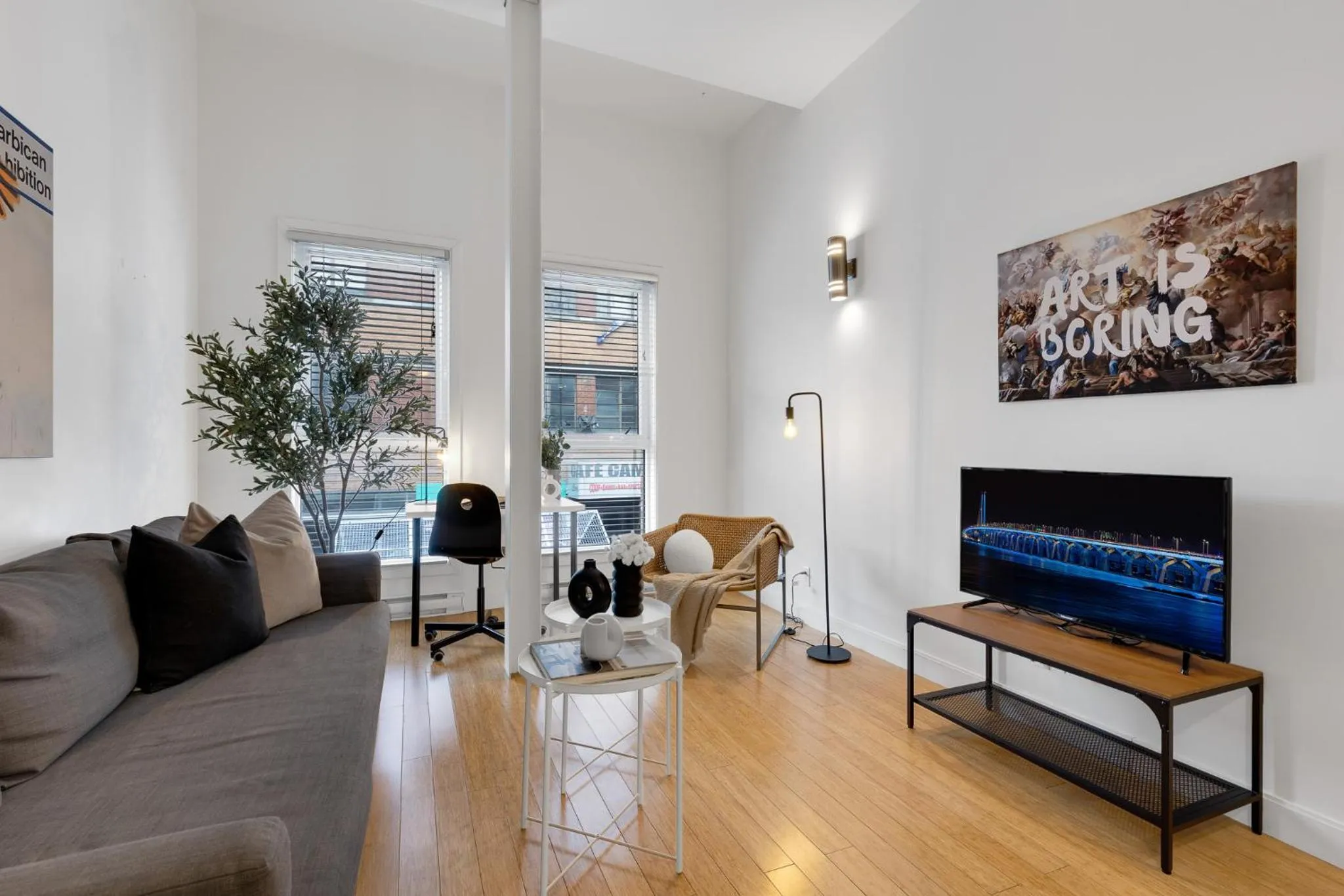 TV and multimedia in LiV MTL Main