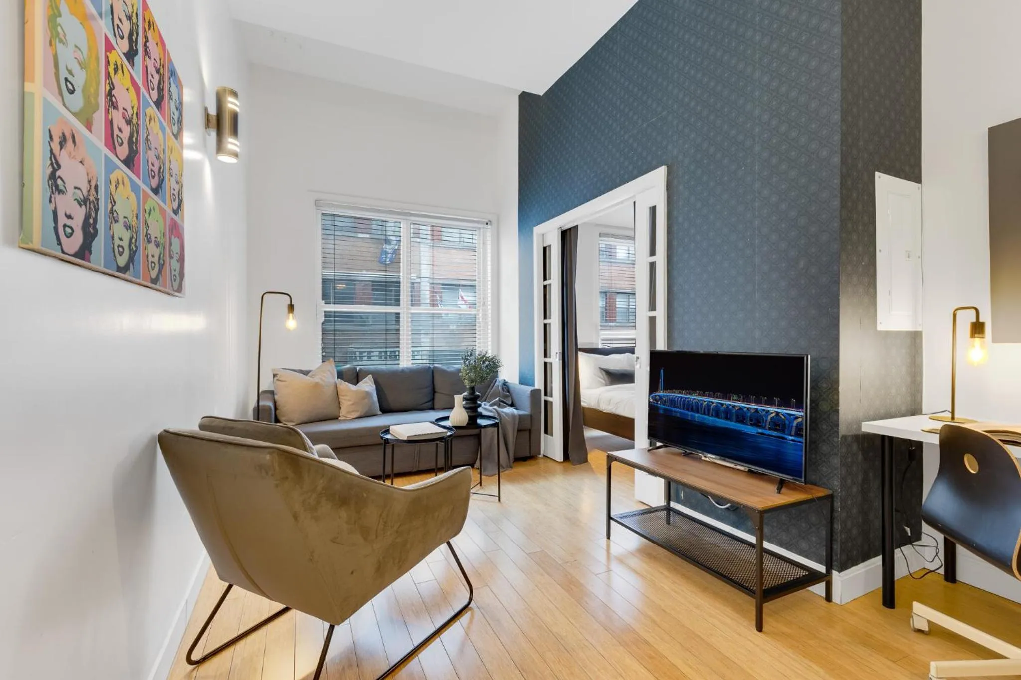 Communal lounge/ TV room in LiV MTL Main