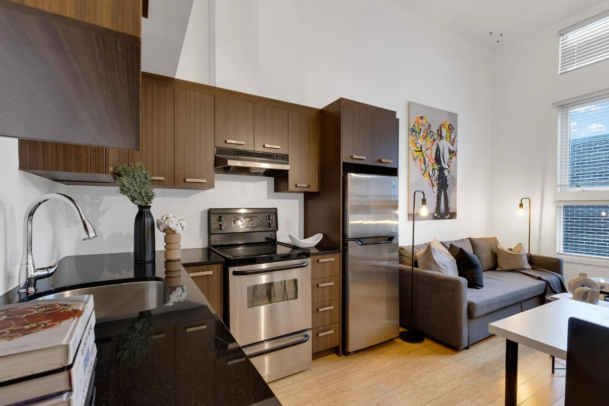 Coffee/tea facilities in LiV MTL Main