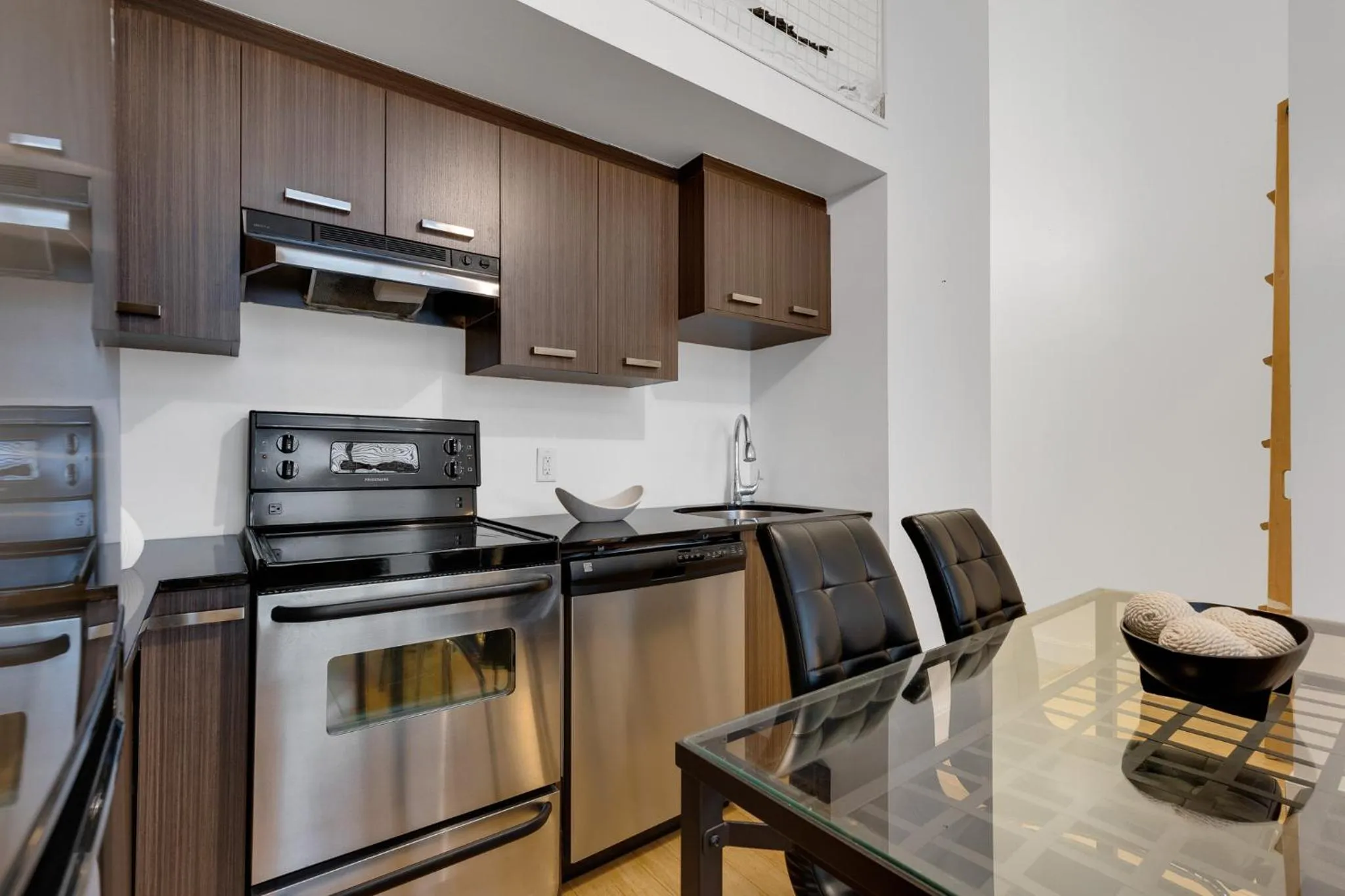 Coffee/tea facilities in LiV MTL Main