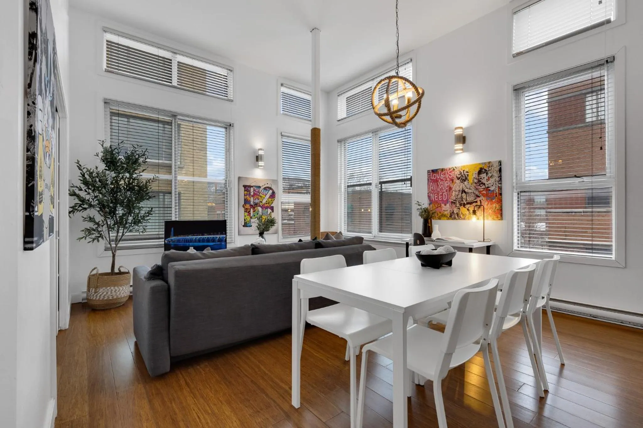 TV and multimedia in LiV MTL Main