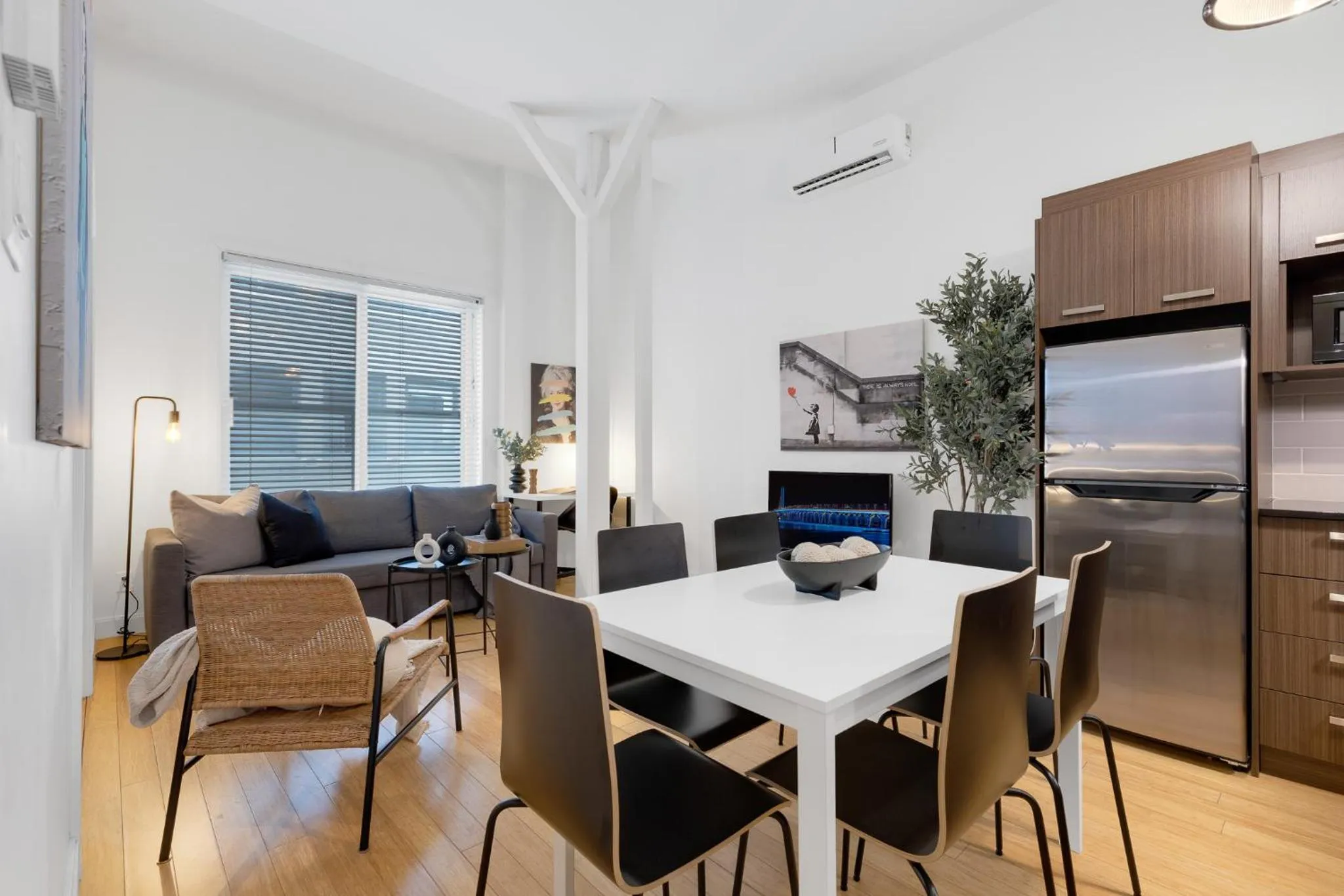 Kitchen or kitchenette in LiV MTL Main