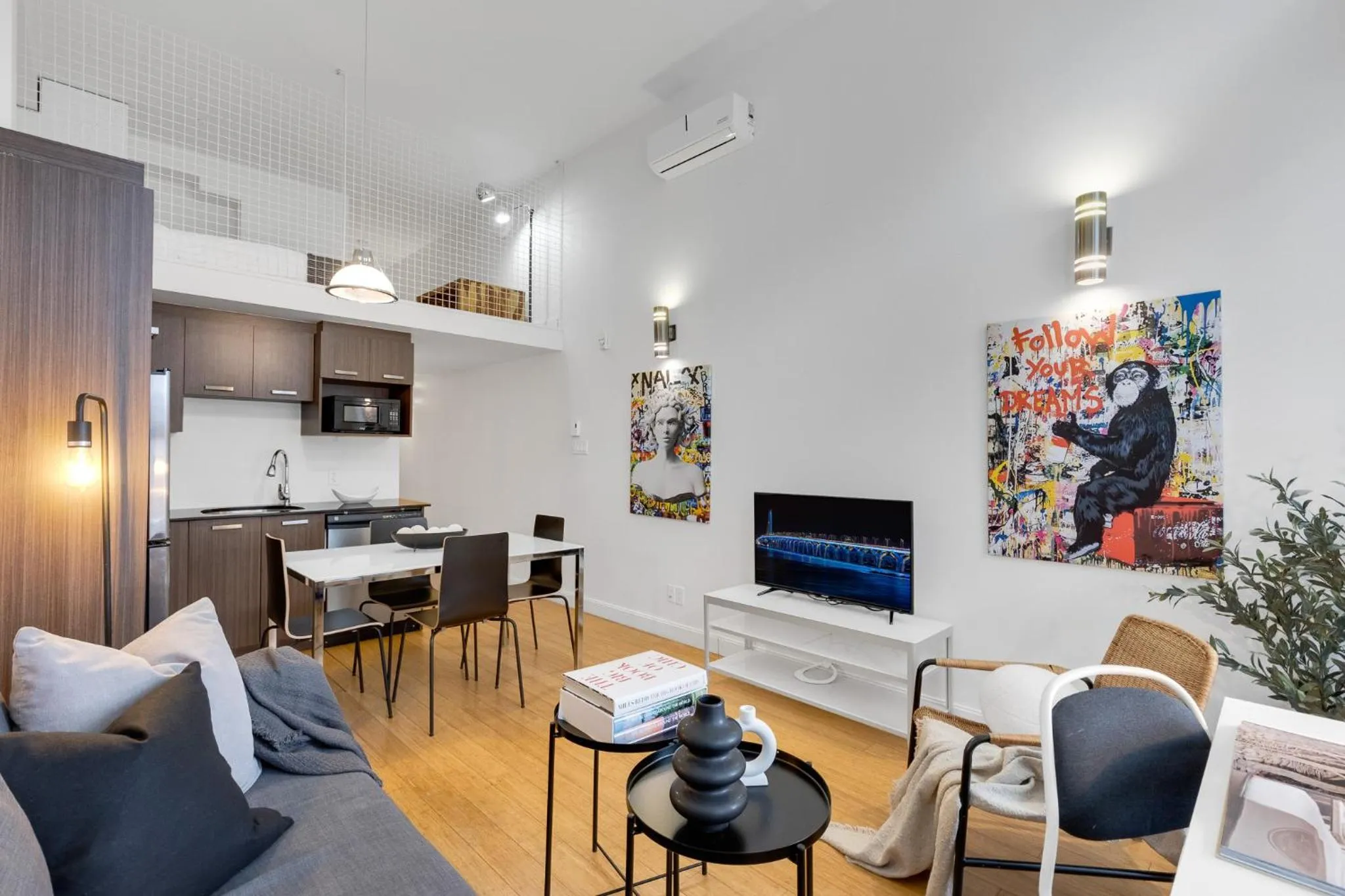 TV and multimedia in LiV MTL Main