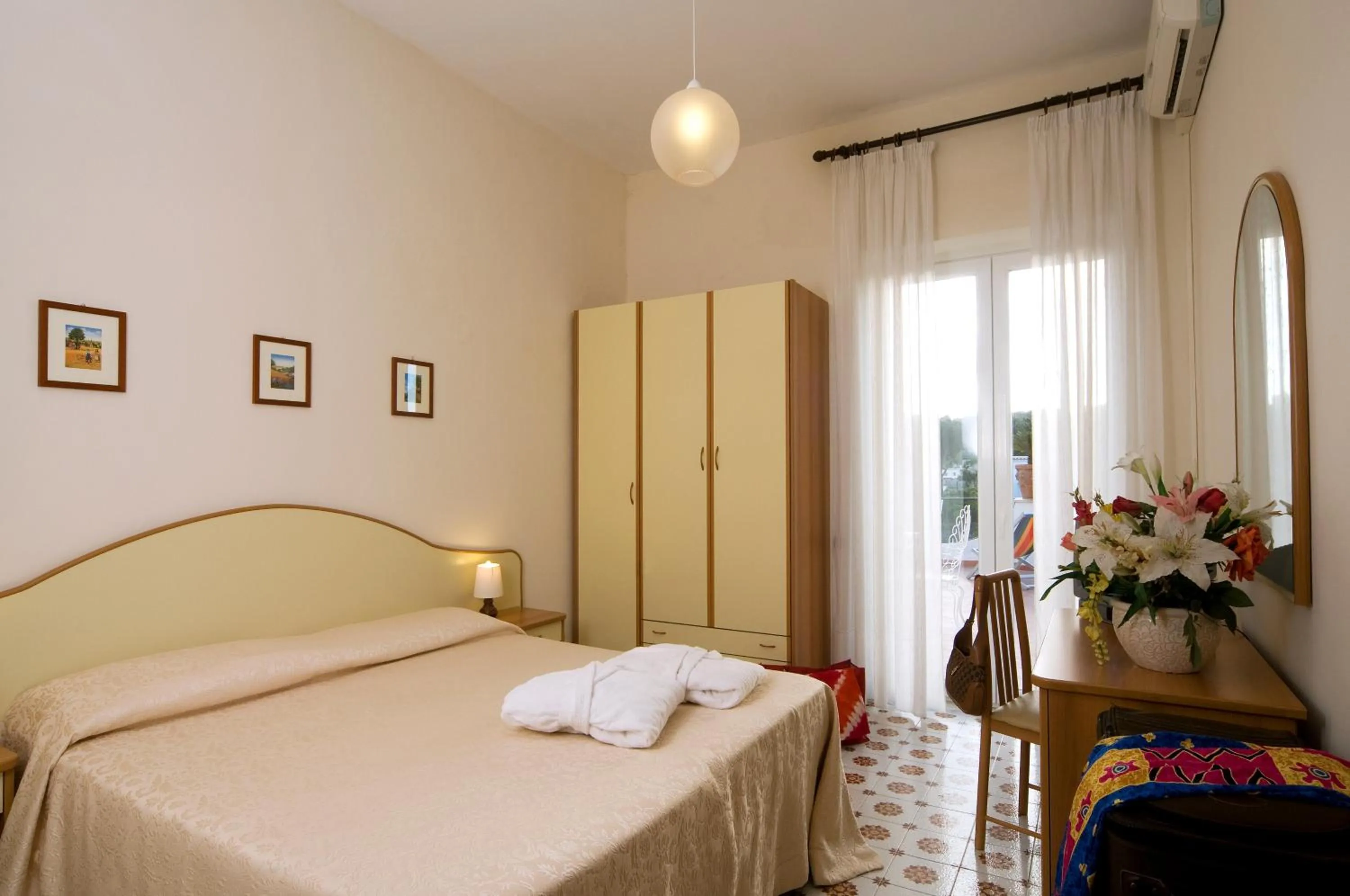 Photo of the whole room, Bed in Hotel Casa Di Meglio
