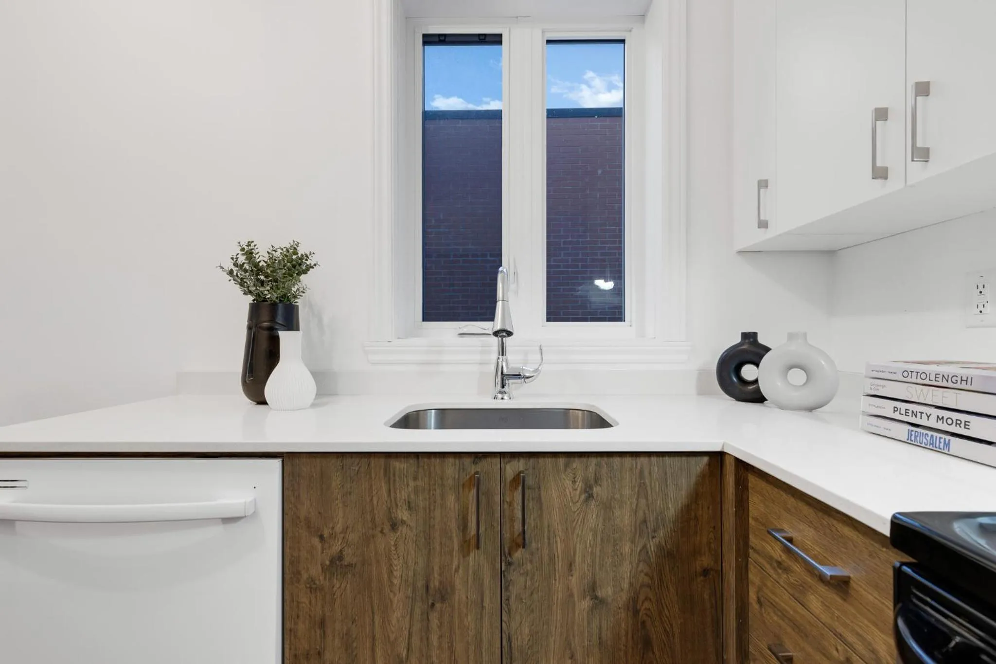 Kitchen or kitchenette in LiV MTL MTL