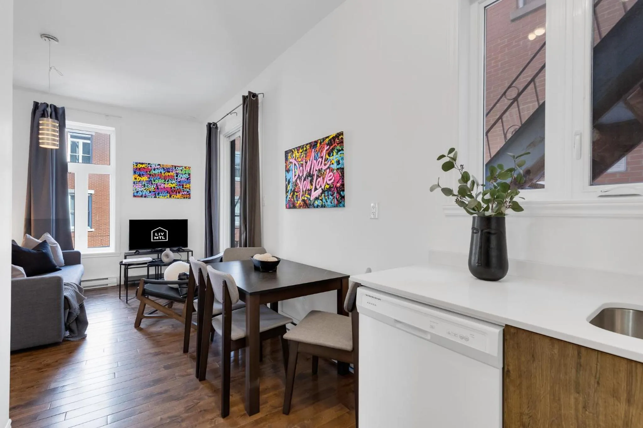 Communal lounge/ TV room in LiV MTL MTL