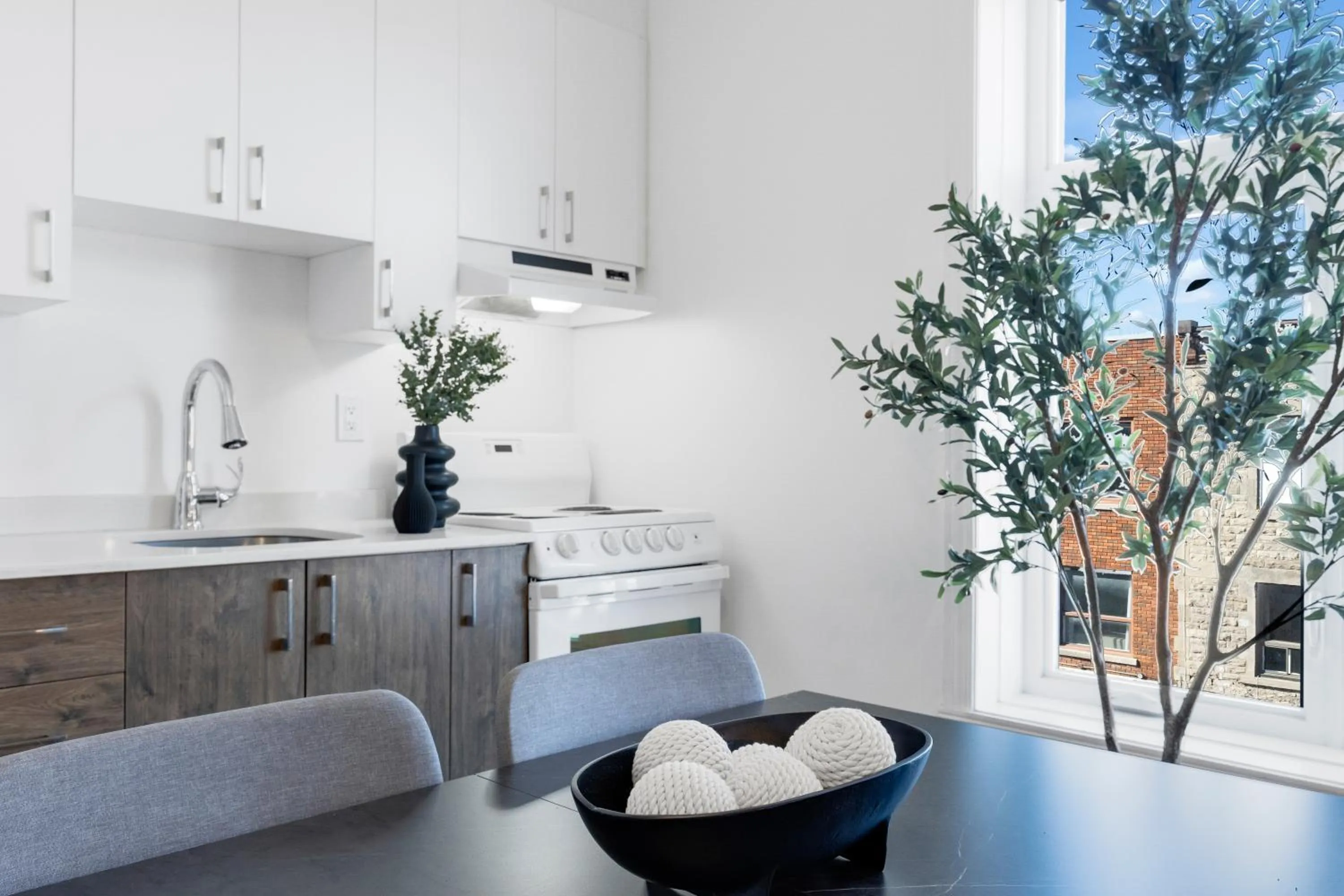 Kitchen or kitchenette in LiV MTL MTL