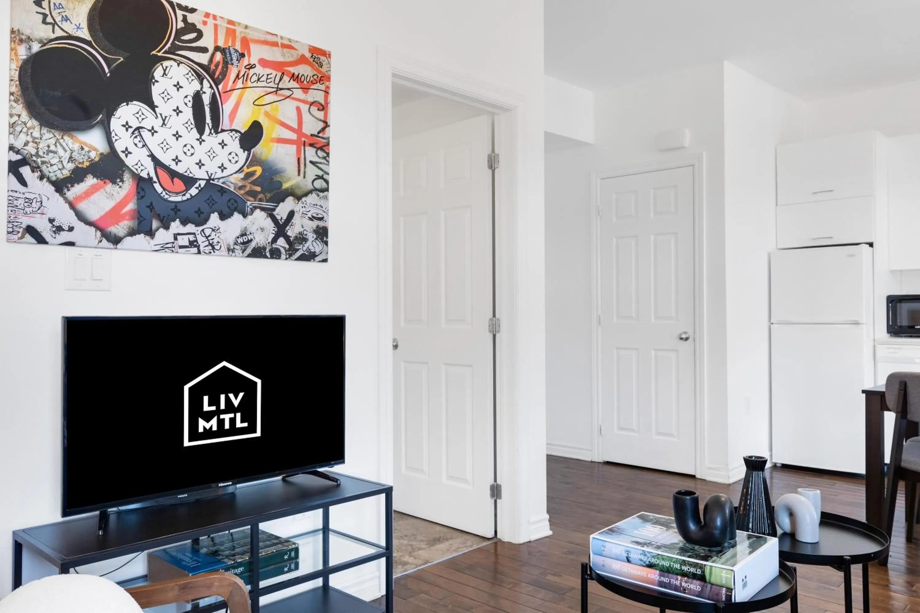 Communal lounge/ TV room in LiV MTL MTL