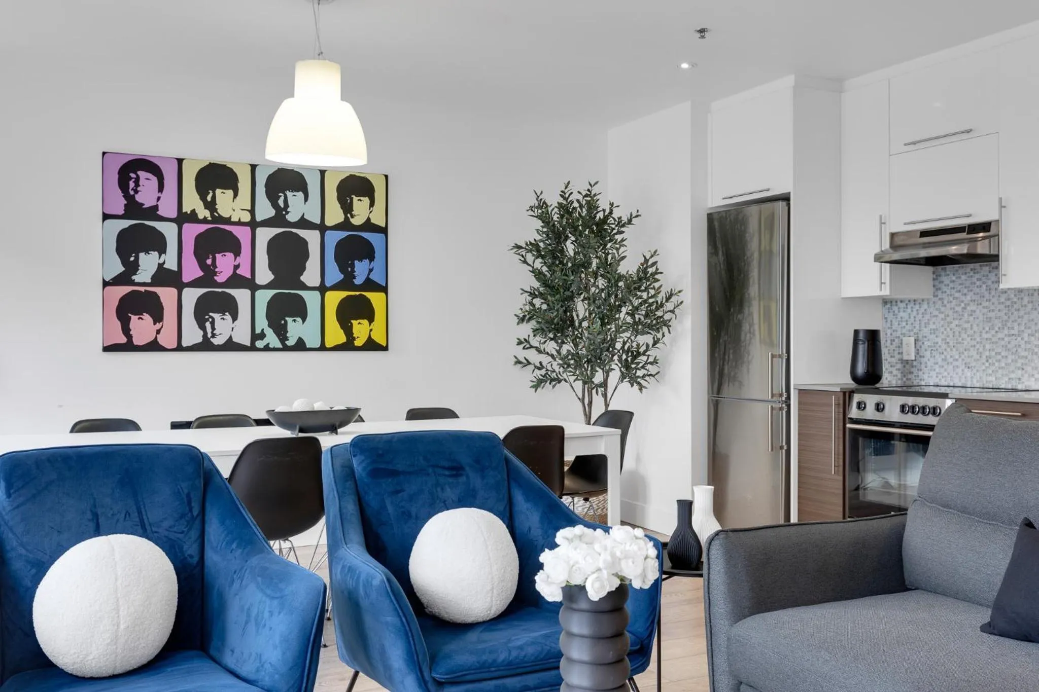 TV and multimedia in LiV MTL Downtown