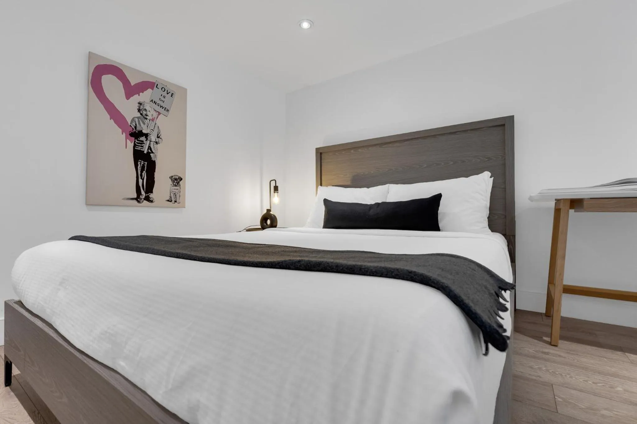 Bed in LiV MTL Downtown