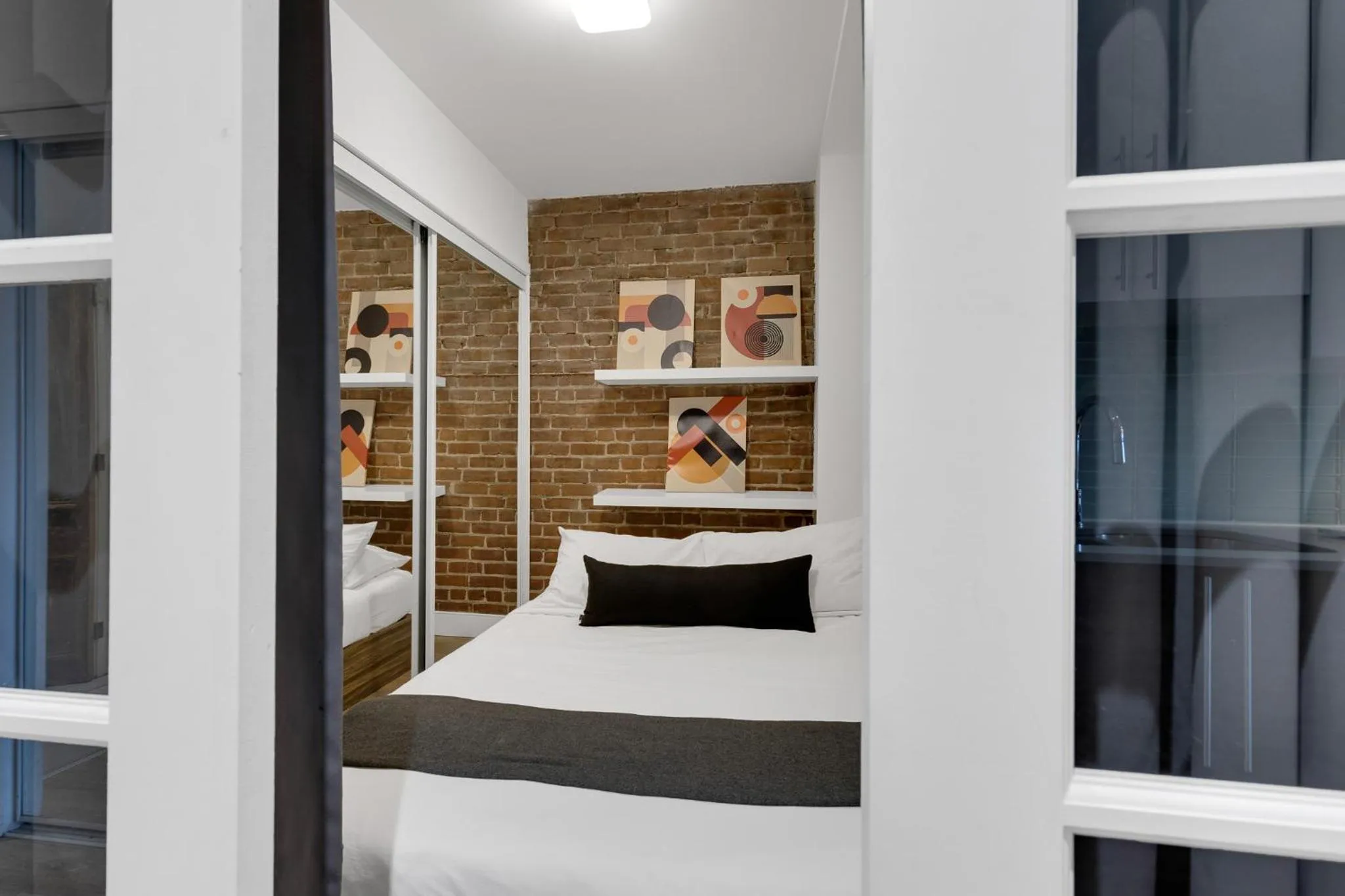 Bed in LiV MTL Downtown