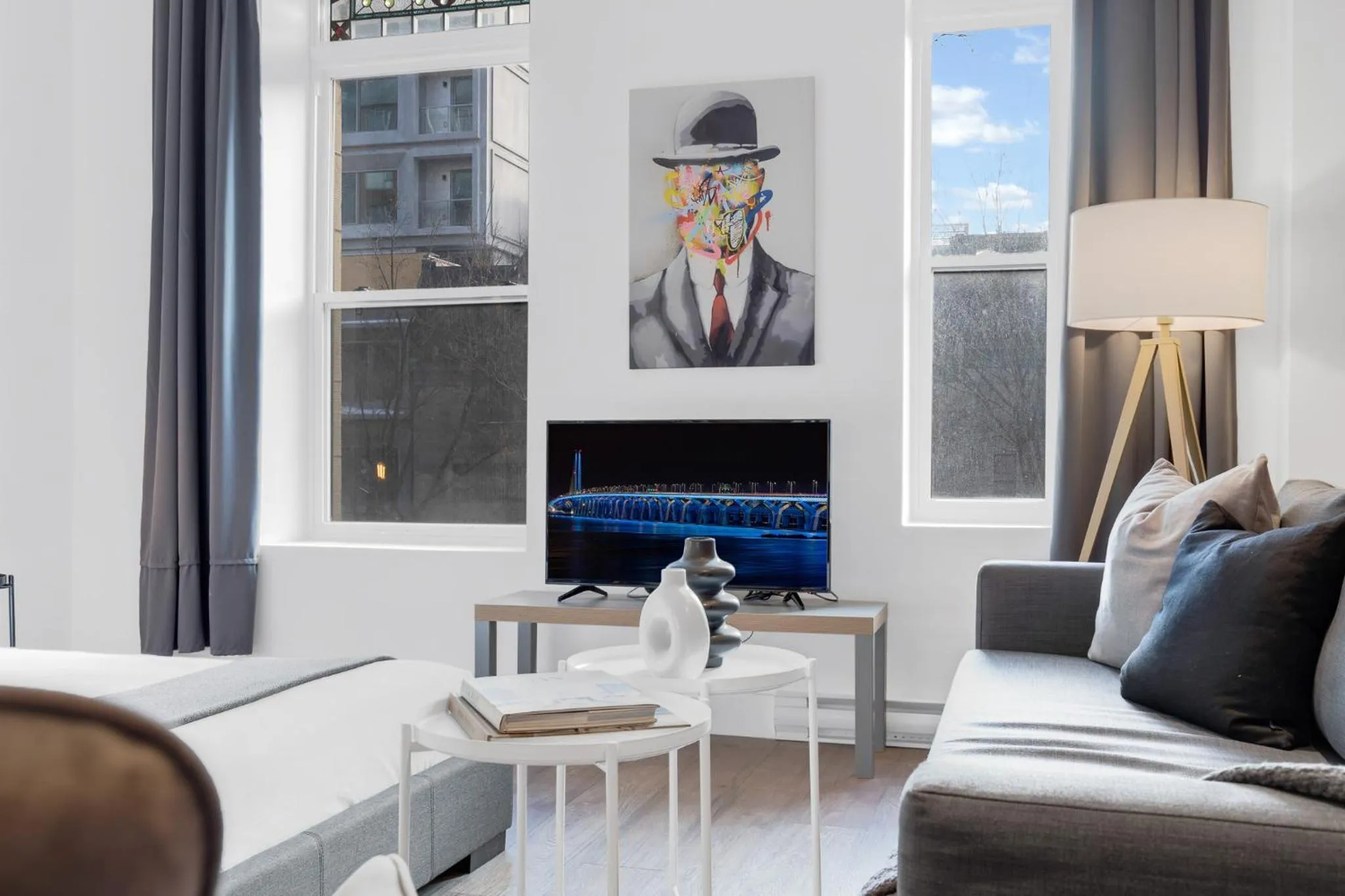 TV and multimedia in LiV MTL Downtown