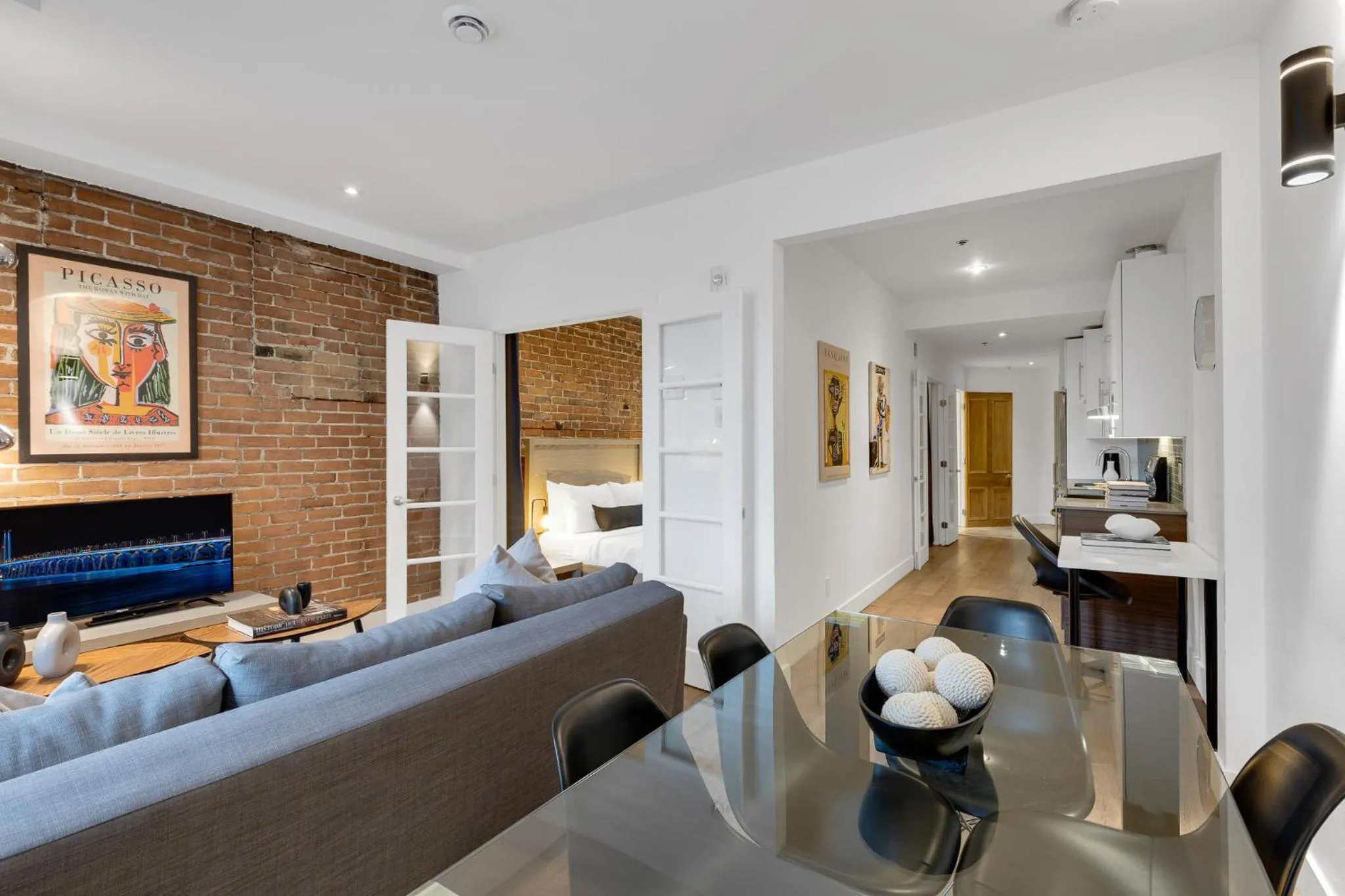 Kitchen or kitchenette in LiV MTL Downtown