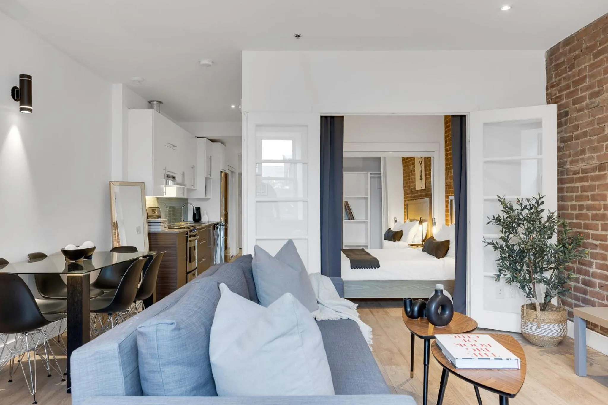 Bed in LiV MTL Downtown