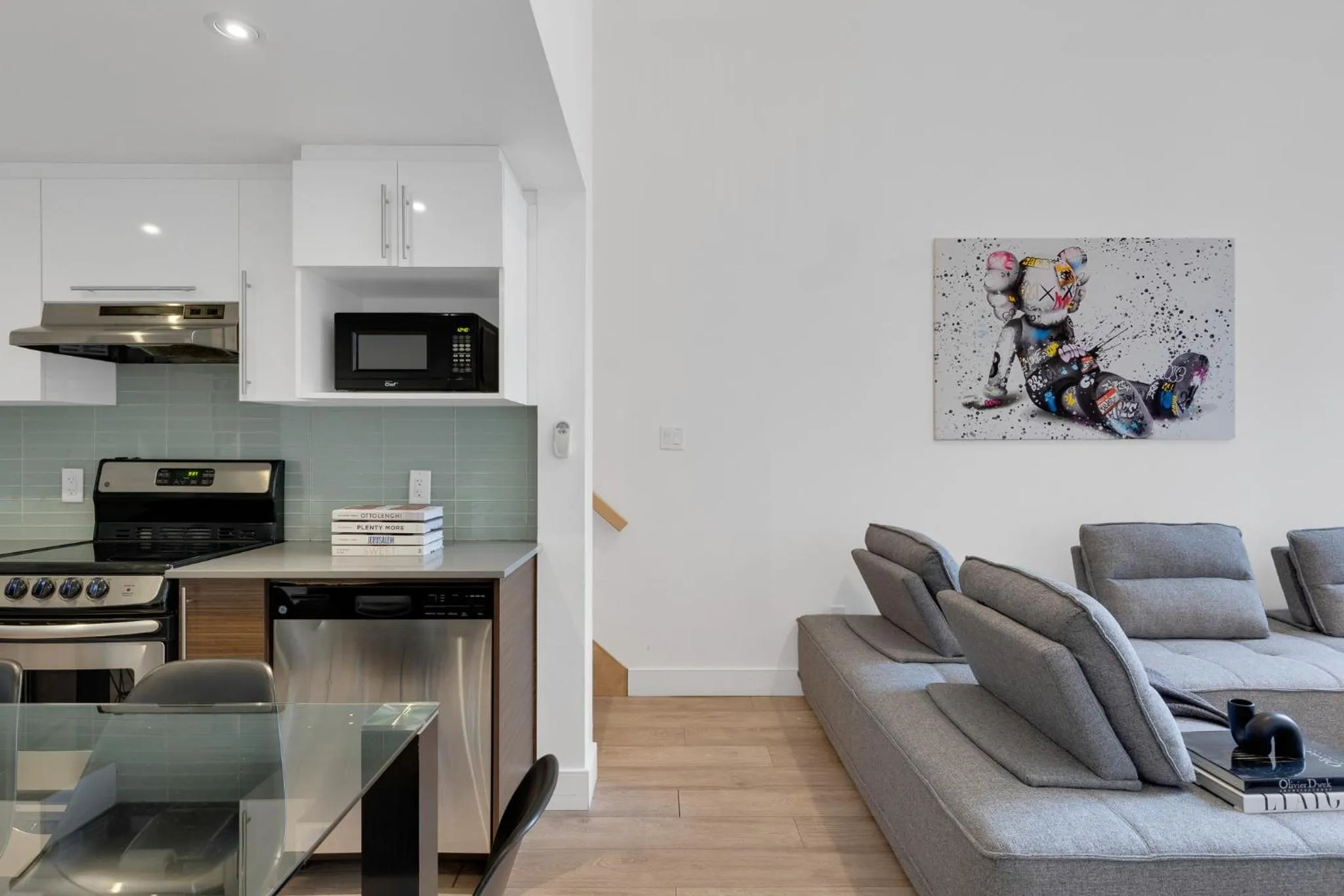 Kitchen or kitchenette in LiV MTL Downtown