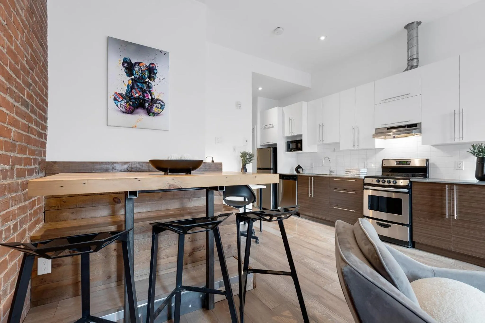 Kitchen or kitchenette in LiV MTL Downtown