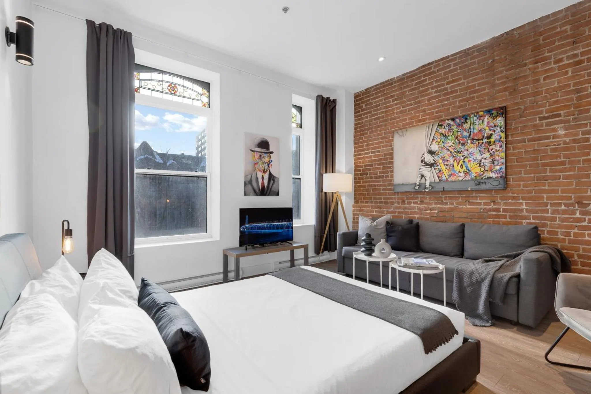 Bed in LiV MTL Downtown