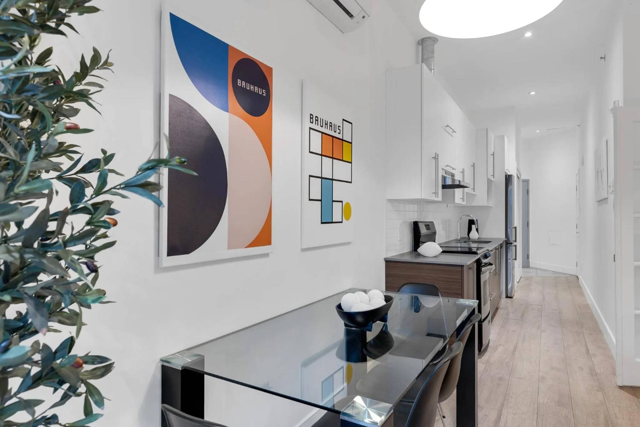 Kitchen or kitchenette in LiV MTL Downtown