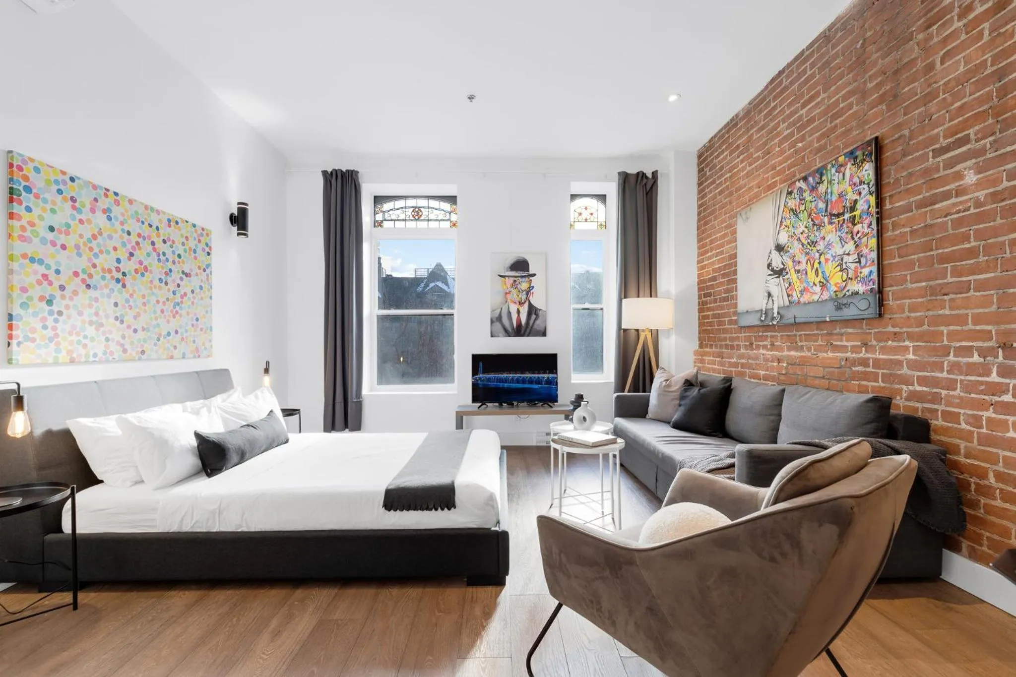 Bed in LiV MTL Downtown