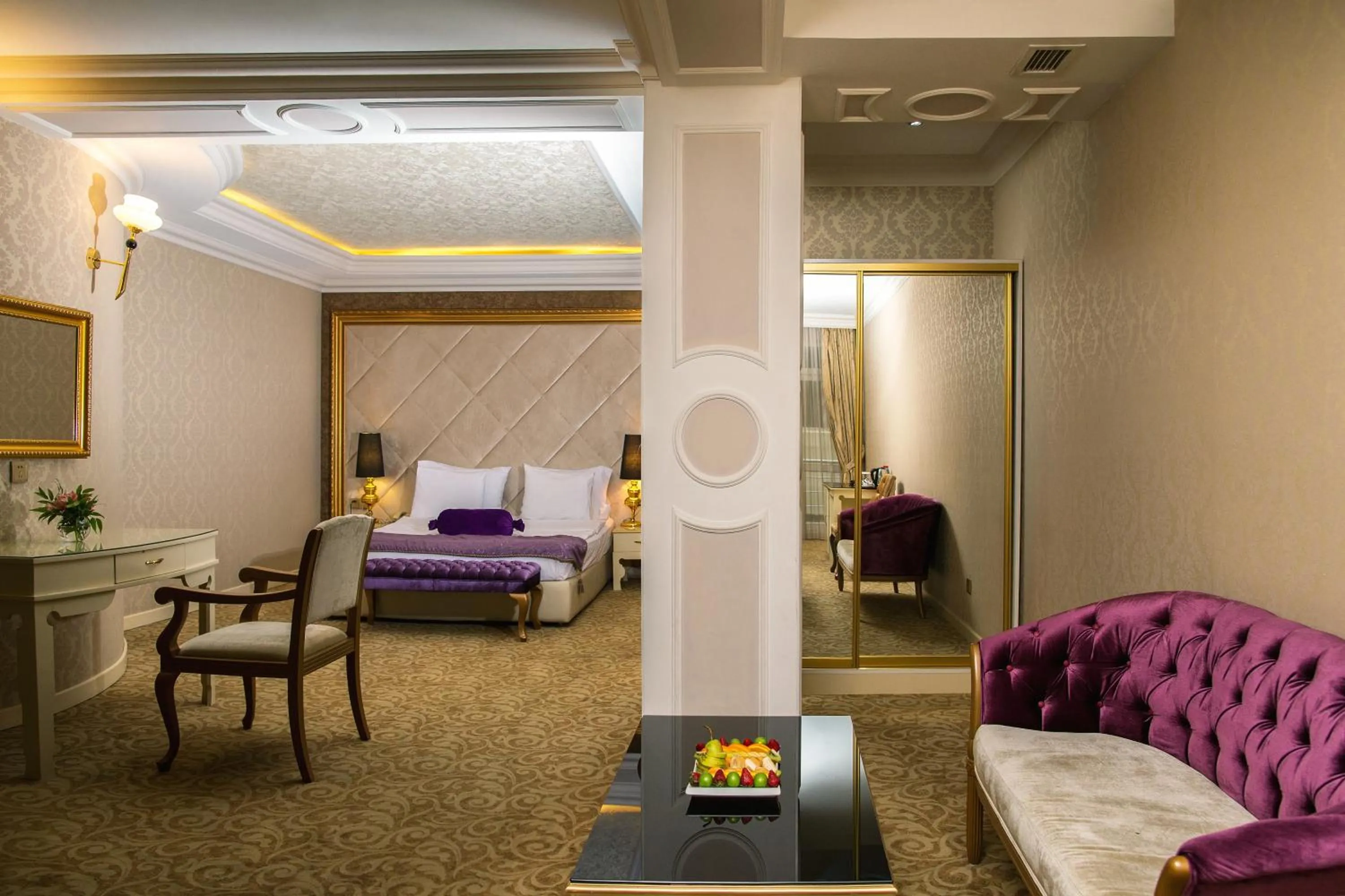 Photo of the whole room, Bed in Teatro Boutique Hotel