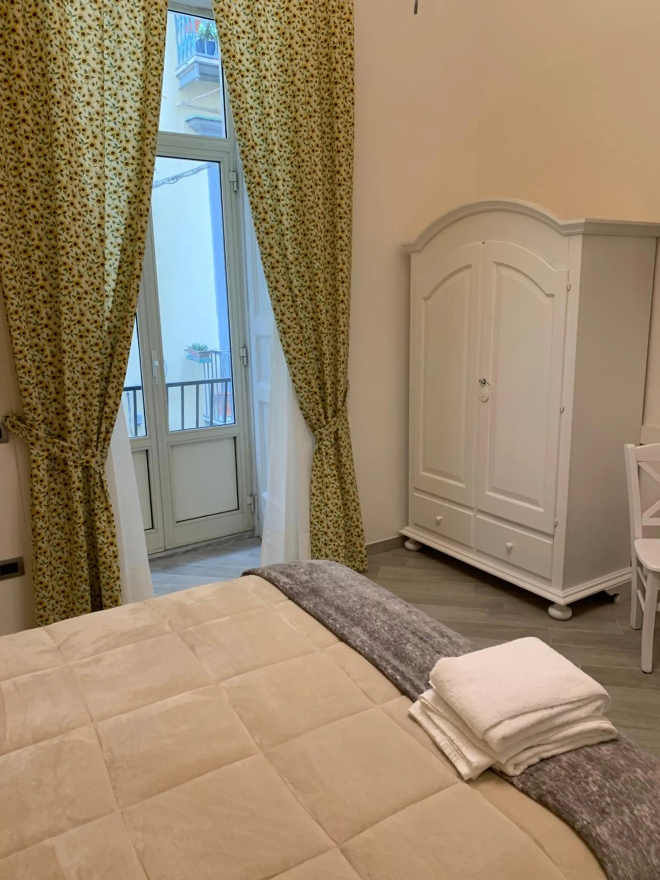 Photo of the whole room, Bed in B&B Le Stanze di Santa Chiara