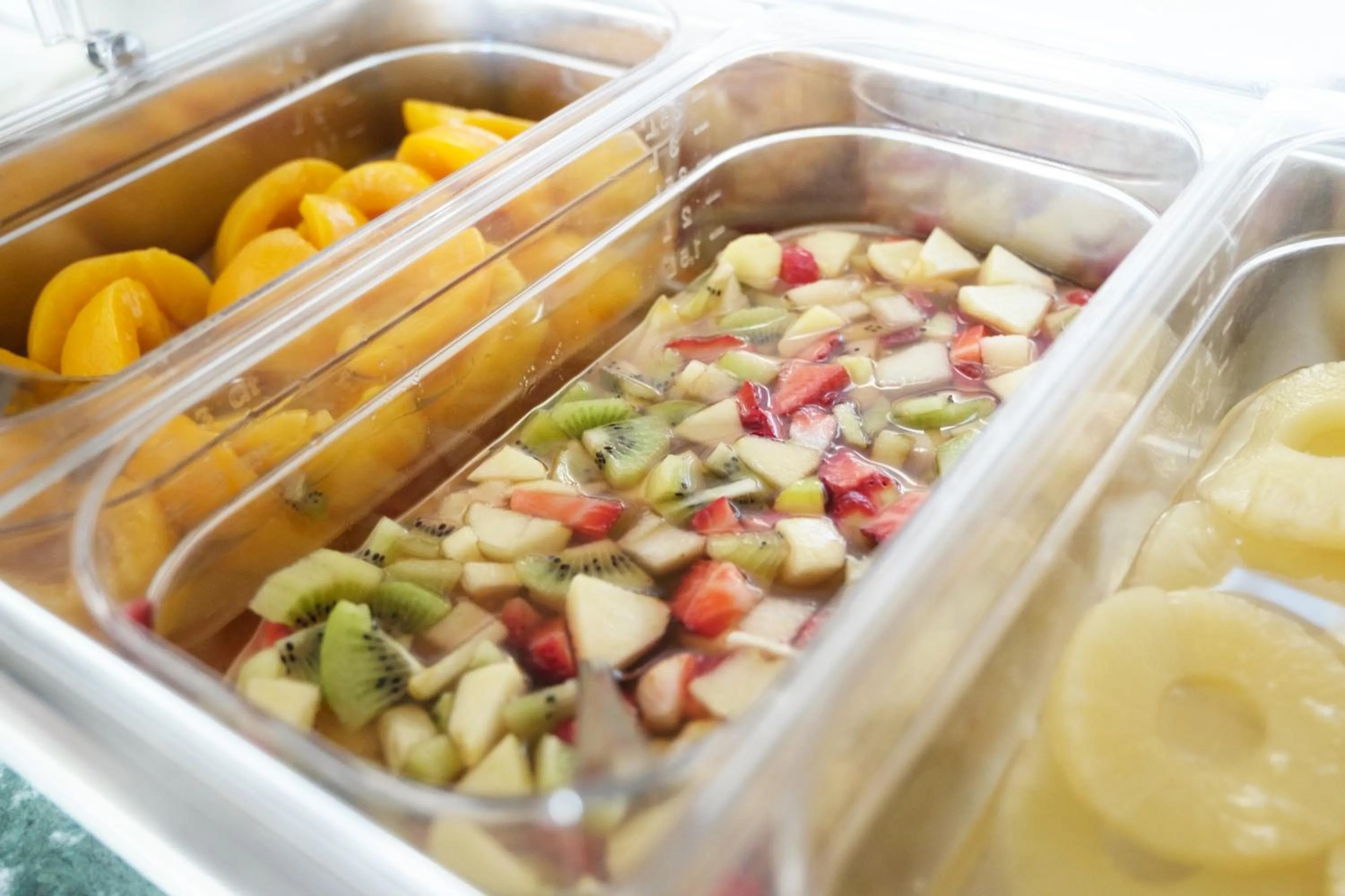 Food and drinks in Hotel Emilia