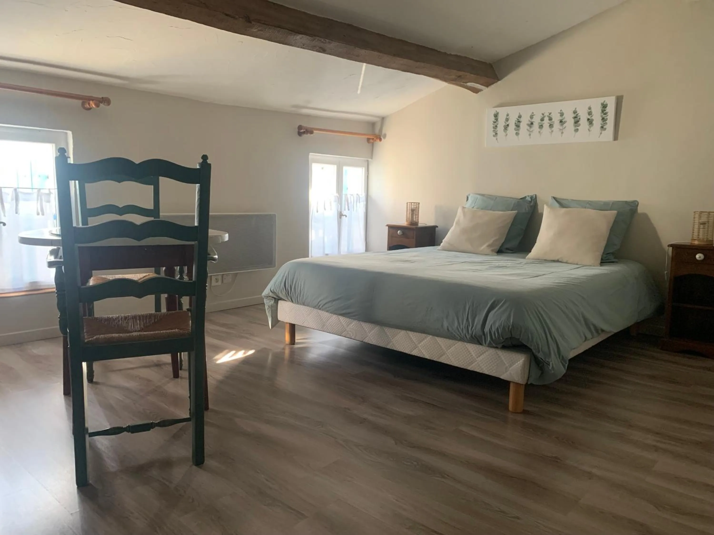 Photo of the whole room, Bed in Maison d'hôtes La Chabanaise - Marais Poitevin