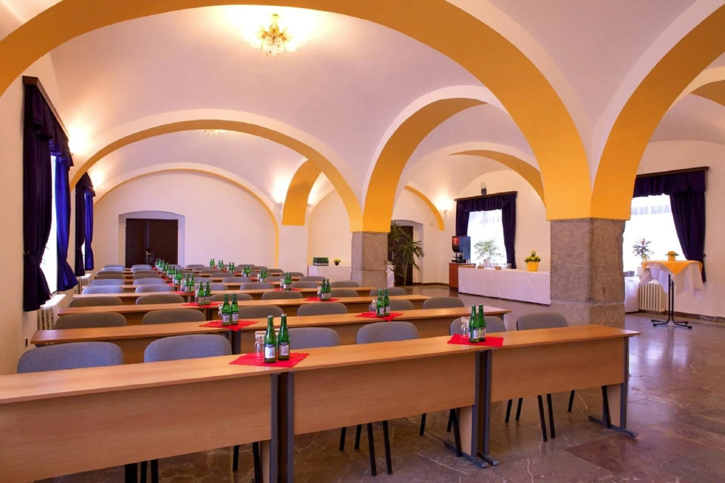 Business facilities in Hotel Floret