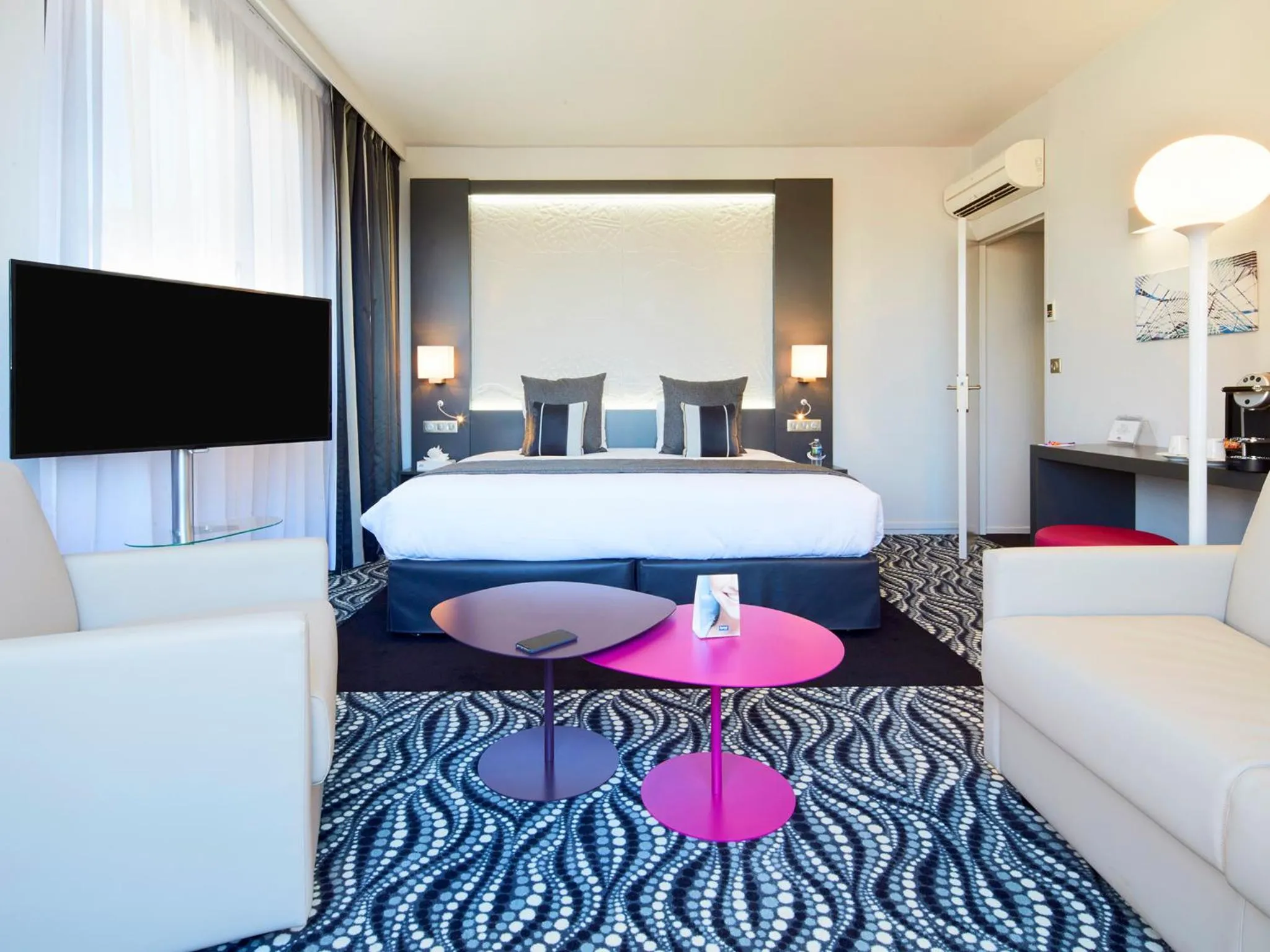 Bedroom, Bed in Kyriad Paris Ouest - Bezons La Défense