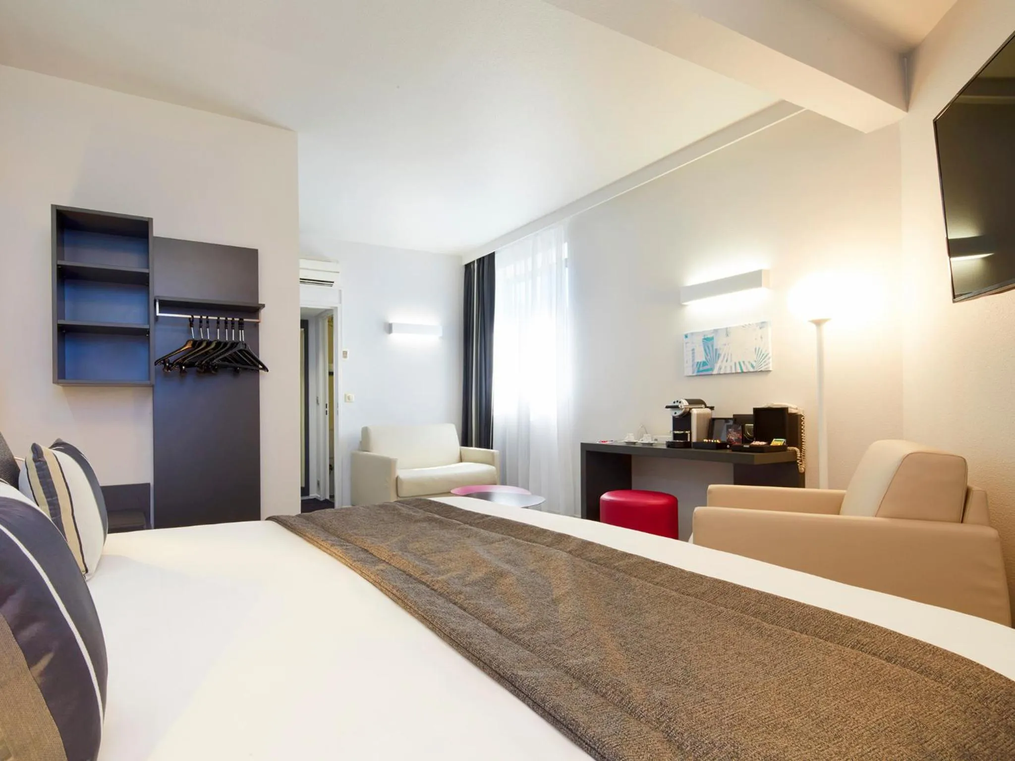 Bedroom, Bed in Kyriad Paris Ouest - Bezons La Défense