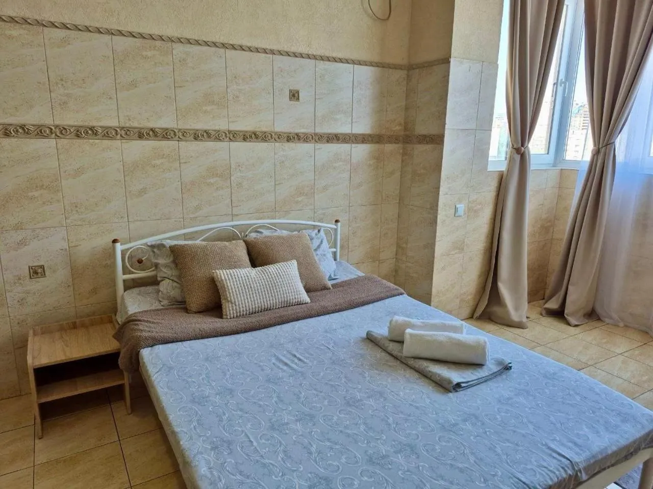 towels, Bed in Pechersk House