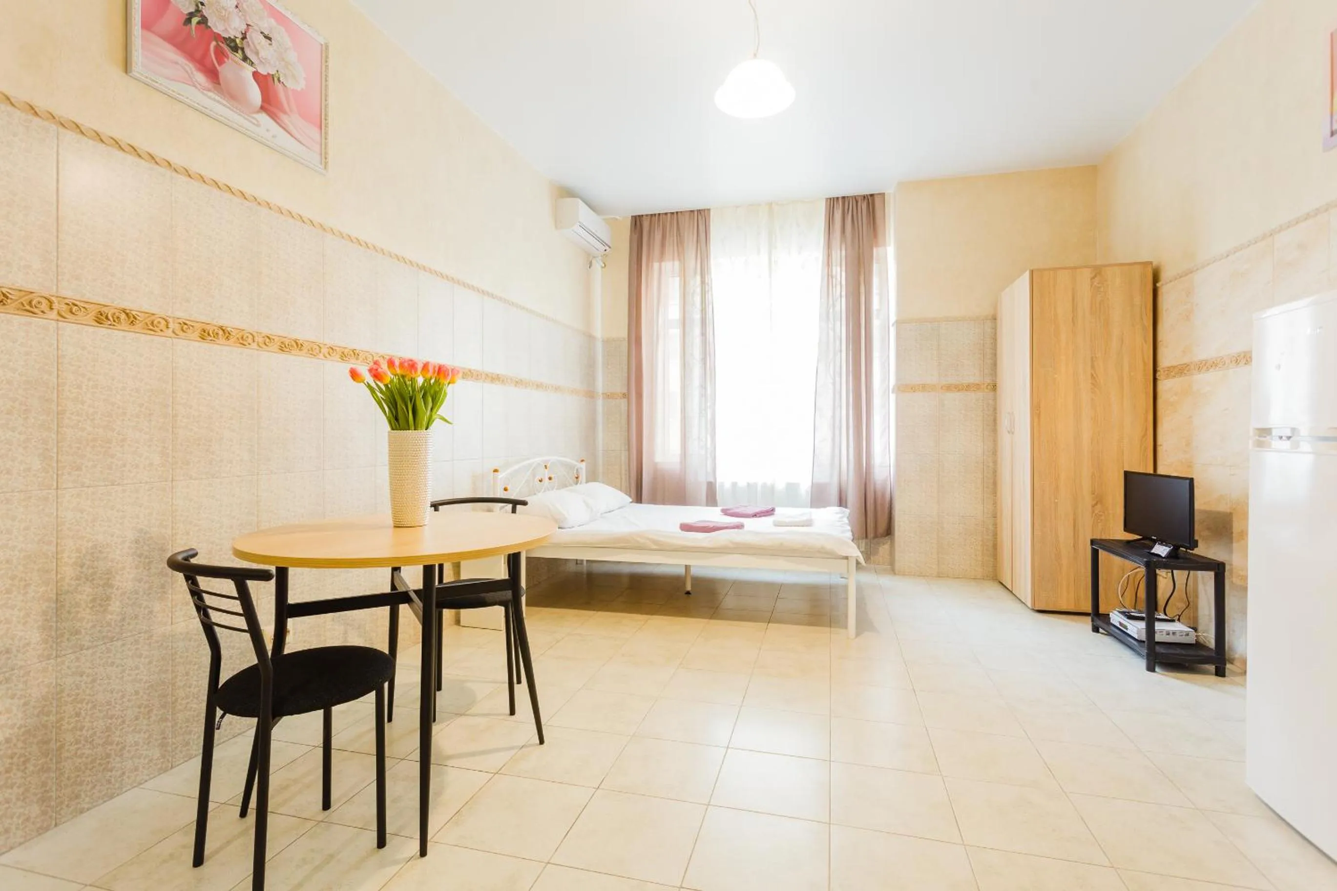 Photo of the whole room, Bed in Pechersk House