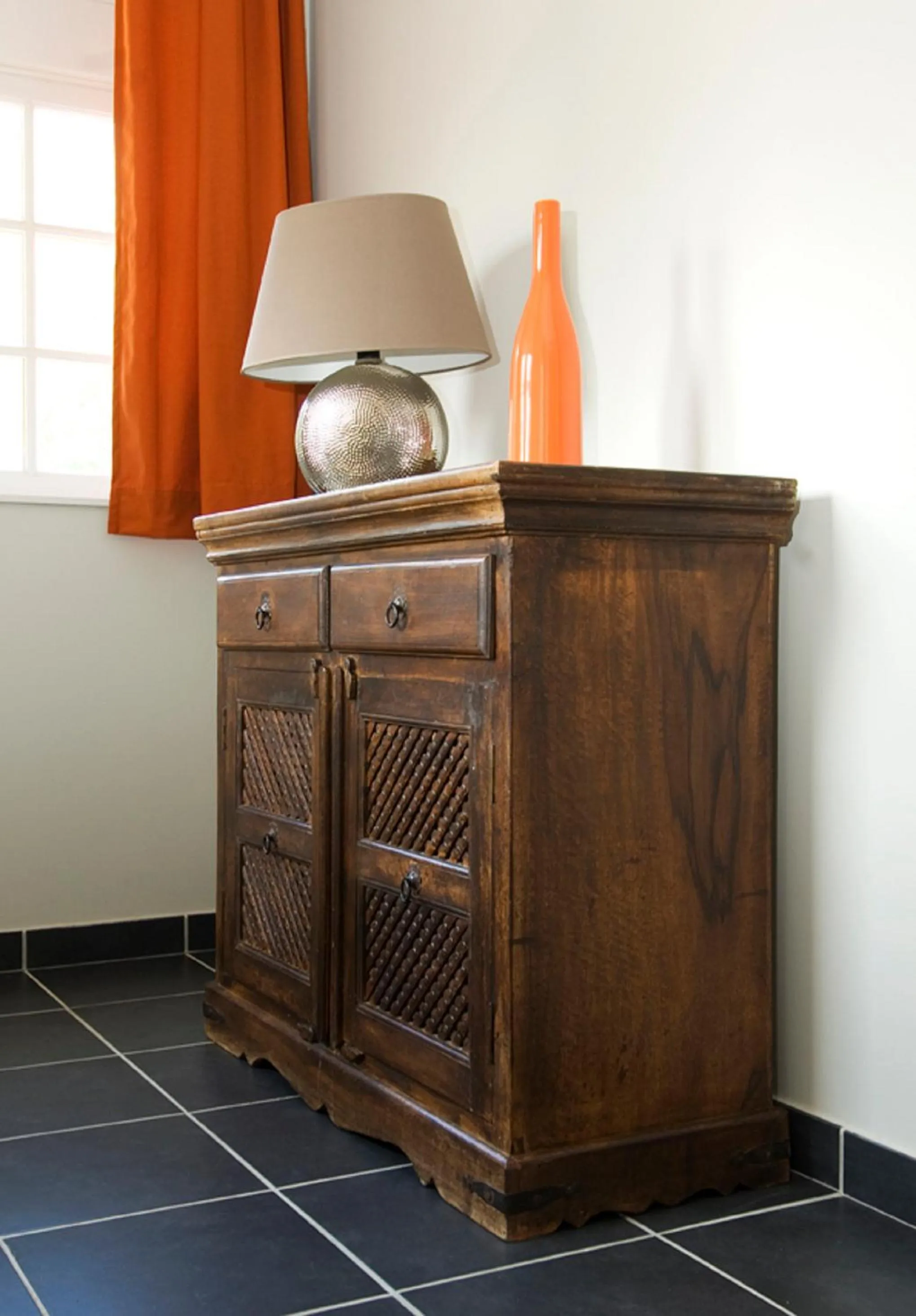 Library in Tempologis - Chateau de la Rochette
