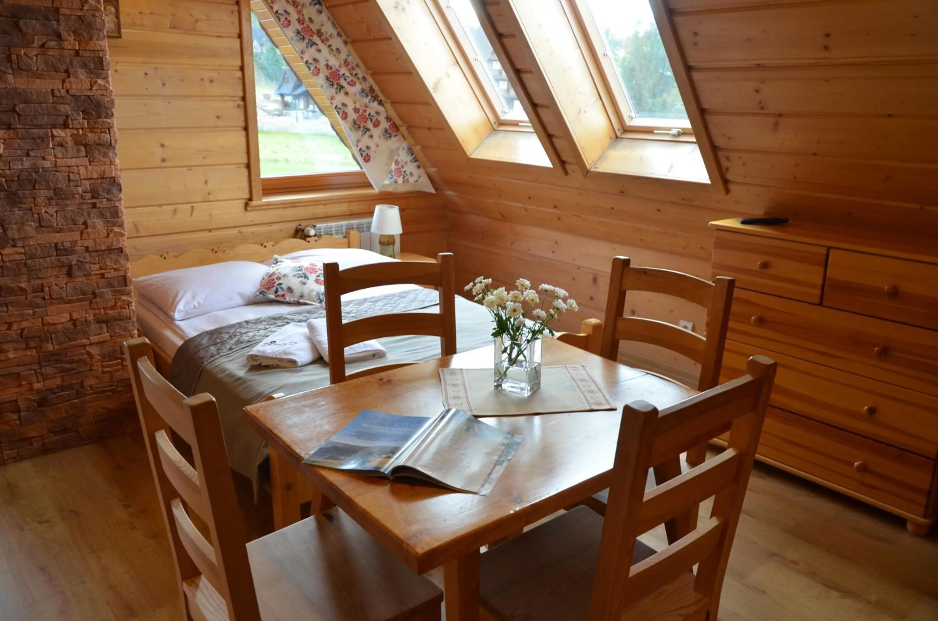 Photo of the whole room in Jedla Miejsce Gościnne