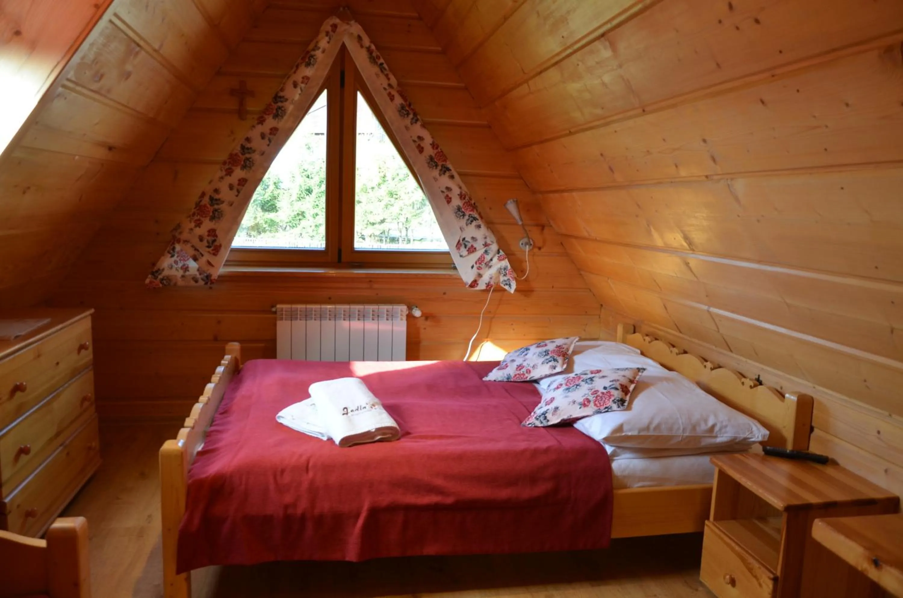 Bed in Jedla Miejsce Gościnne
